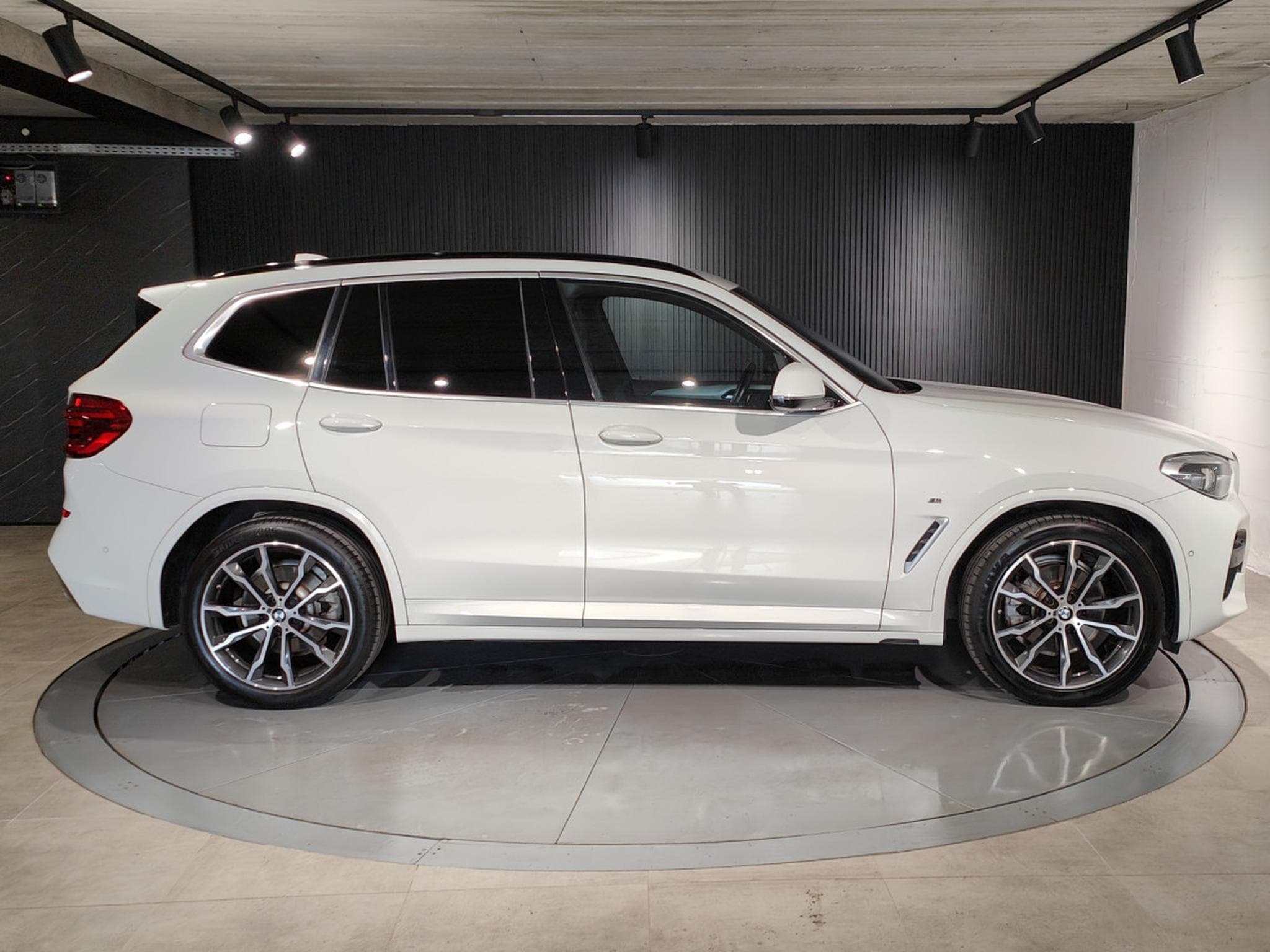 BMW X3 X3 XDRIVE20D PACK M CARPLAY GPS CAMERA ECLAIRAGE AMBIANCE (2021) - Photo 2