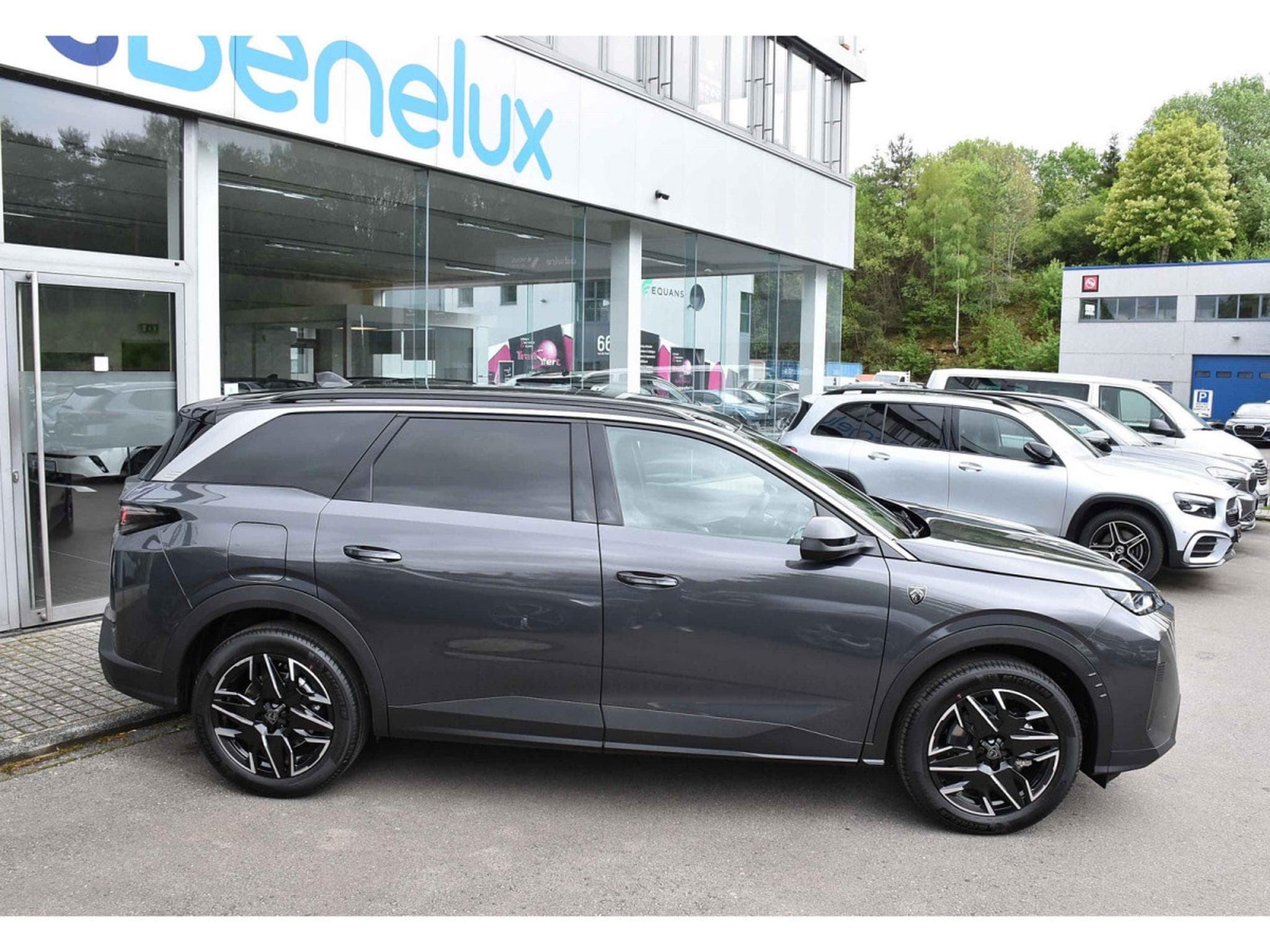Peugeot 5008 GT Hybrid 145 e-DCS6 7 Pl. ACC CAM NEUF (2026) - Photo 3