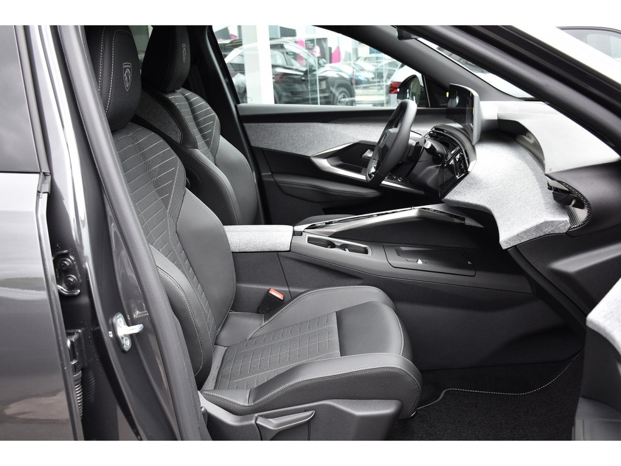 Peugeot 5008 GT Hybrid 145 e-DCS6 7 Pl. ACC CAM NEUF (2026) - Photo 7