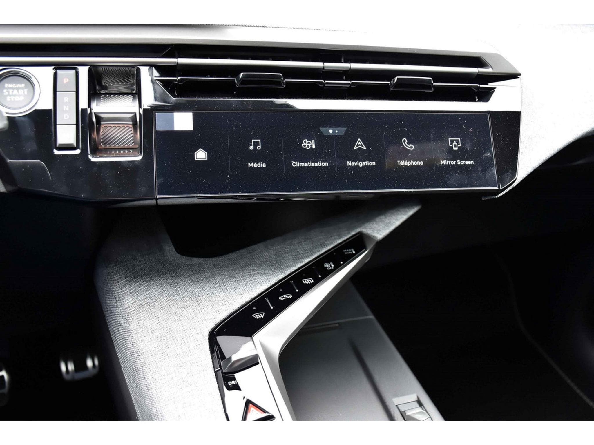 Peugeot 5008 GT Hybrid 145 e-DCS6 7 Pl. ACC CAM NEUF (2026) - Photo 22
