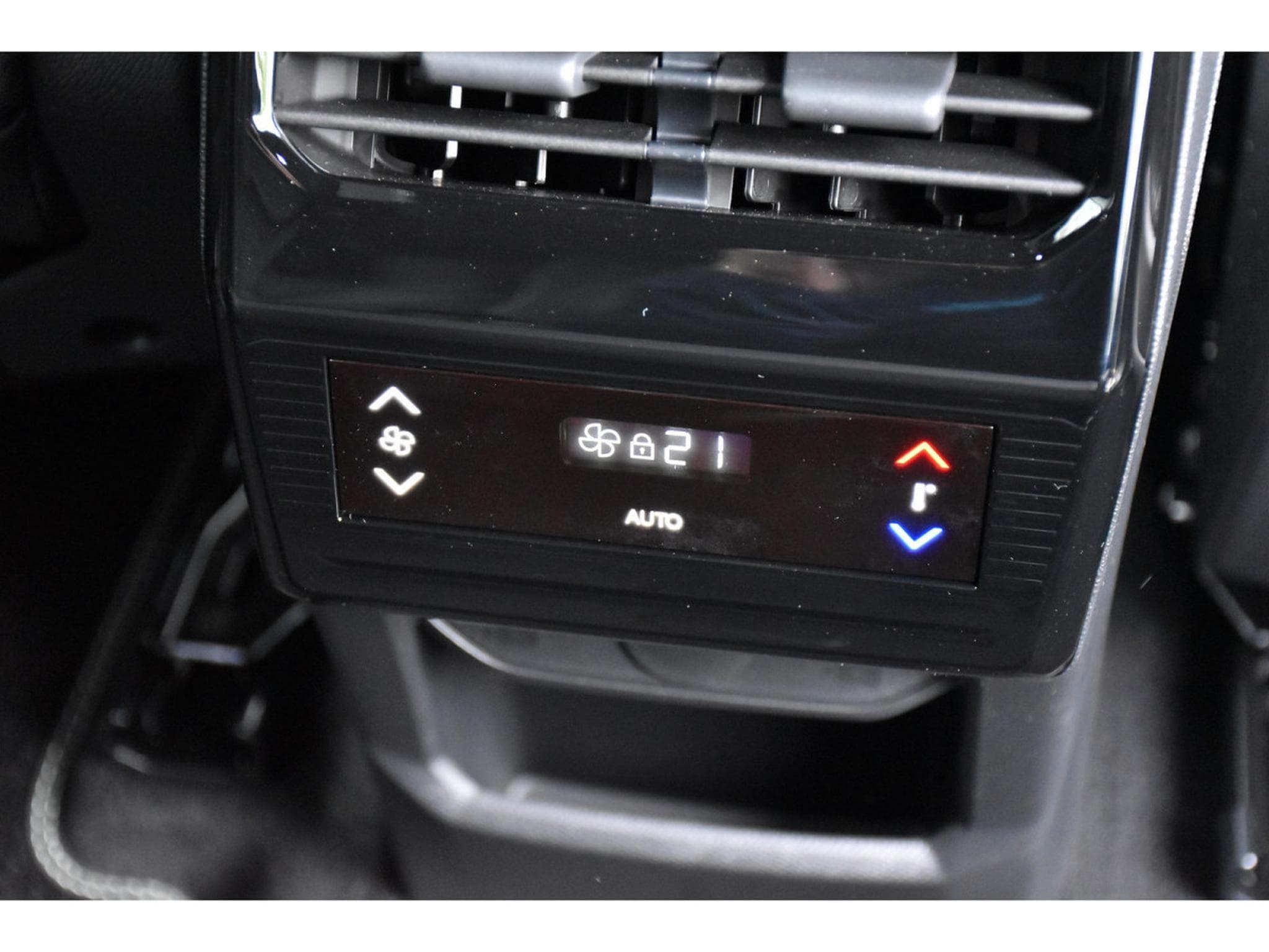 Peugeot 5008 GT Hybrid 145 e-DCS6 7 Pl. ACC CAM NEUF (2026) - Photo 25