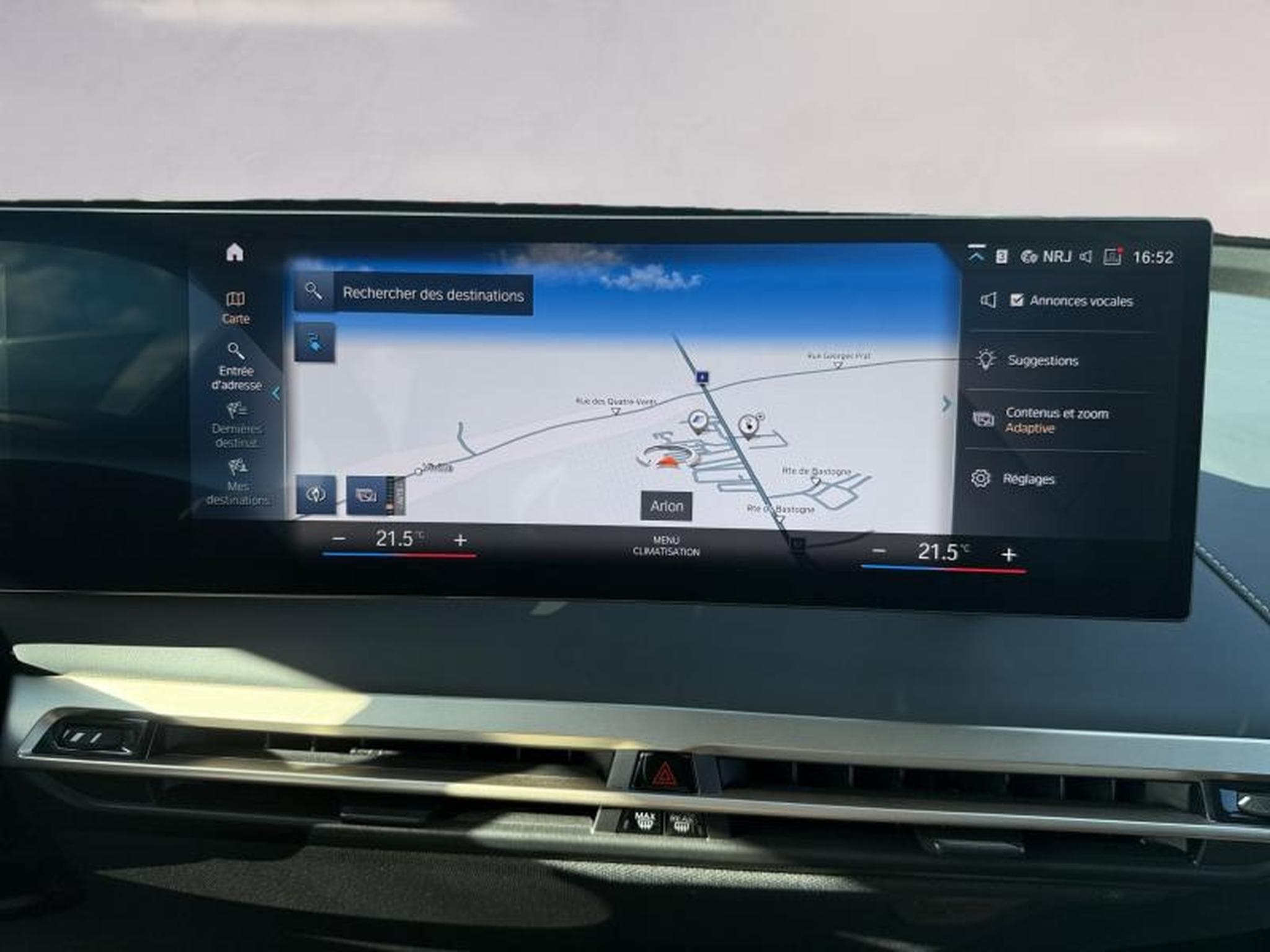 BMW iX iX xDrive 50 (2022) - Photo 10
