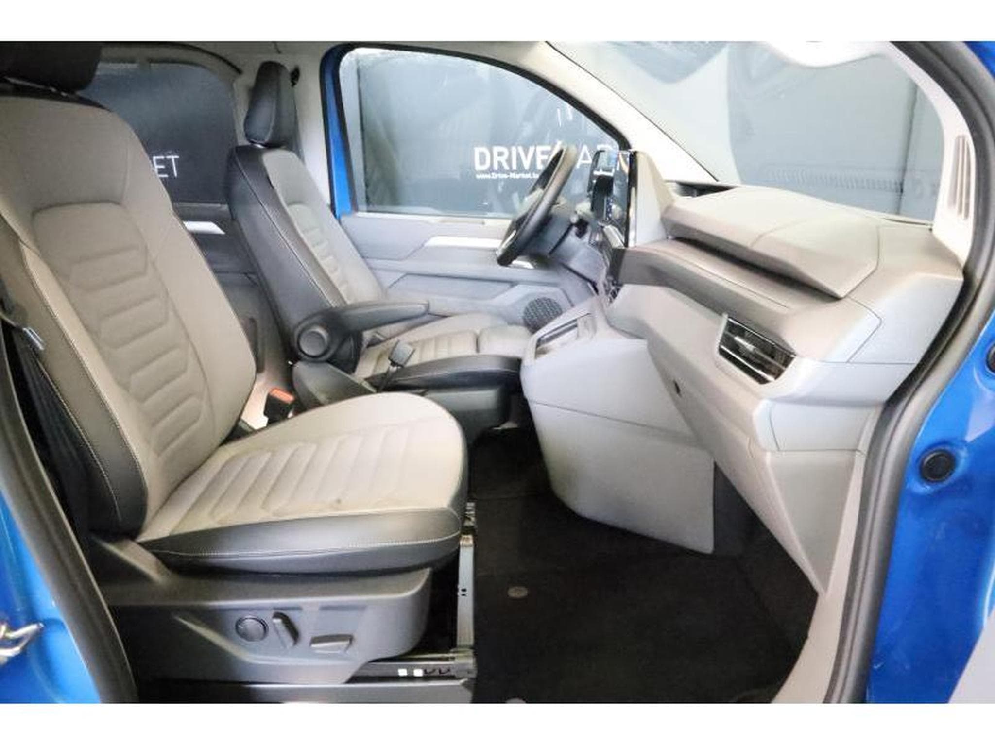 VW T7 Style 4X4 (2026) - Foto 16
