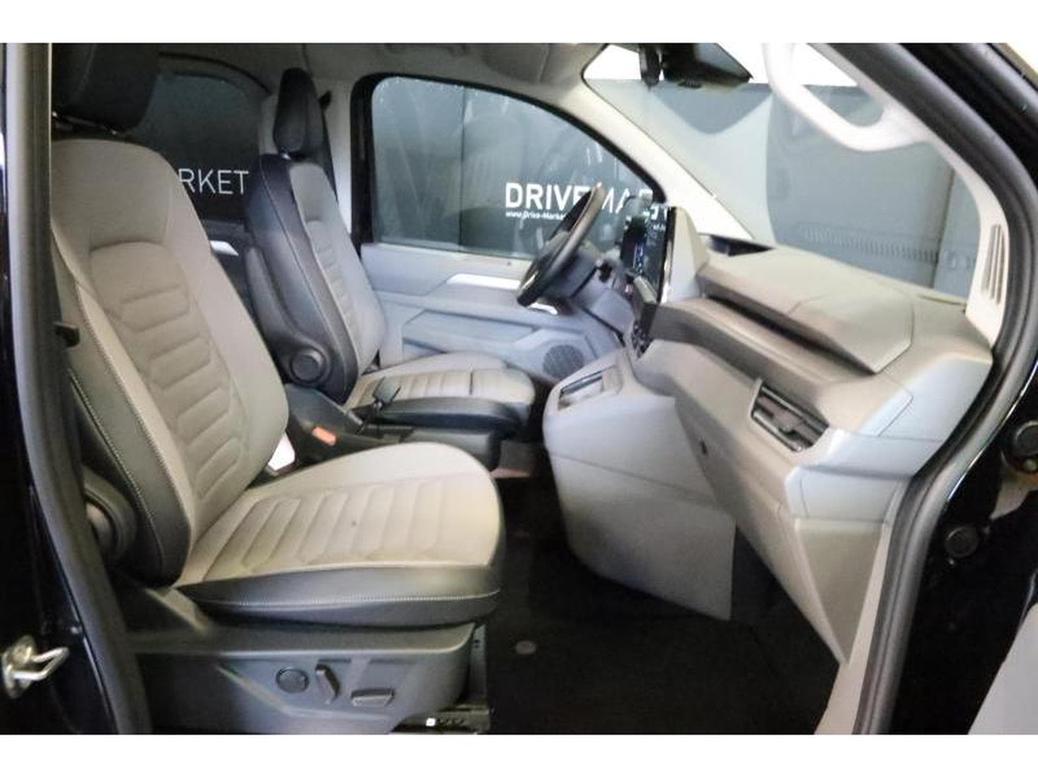VW T7 Style Court (2026) - Foto 4