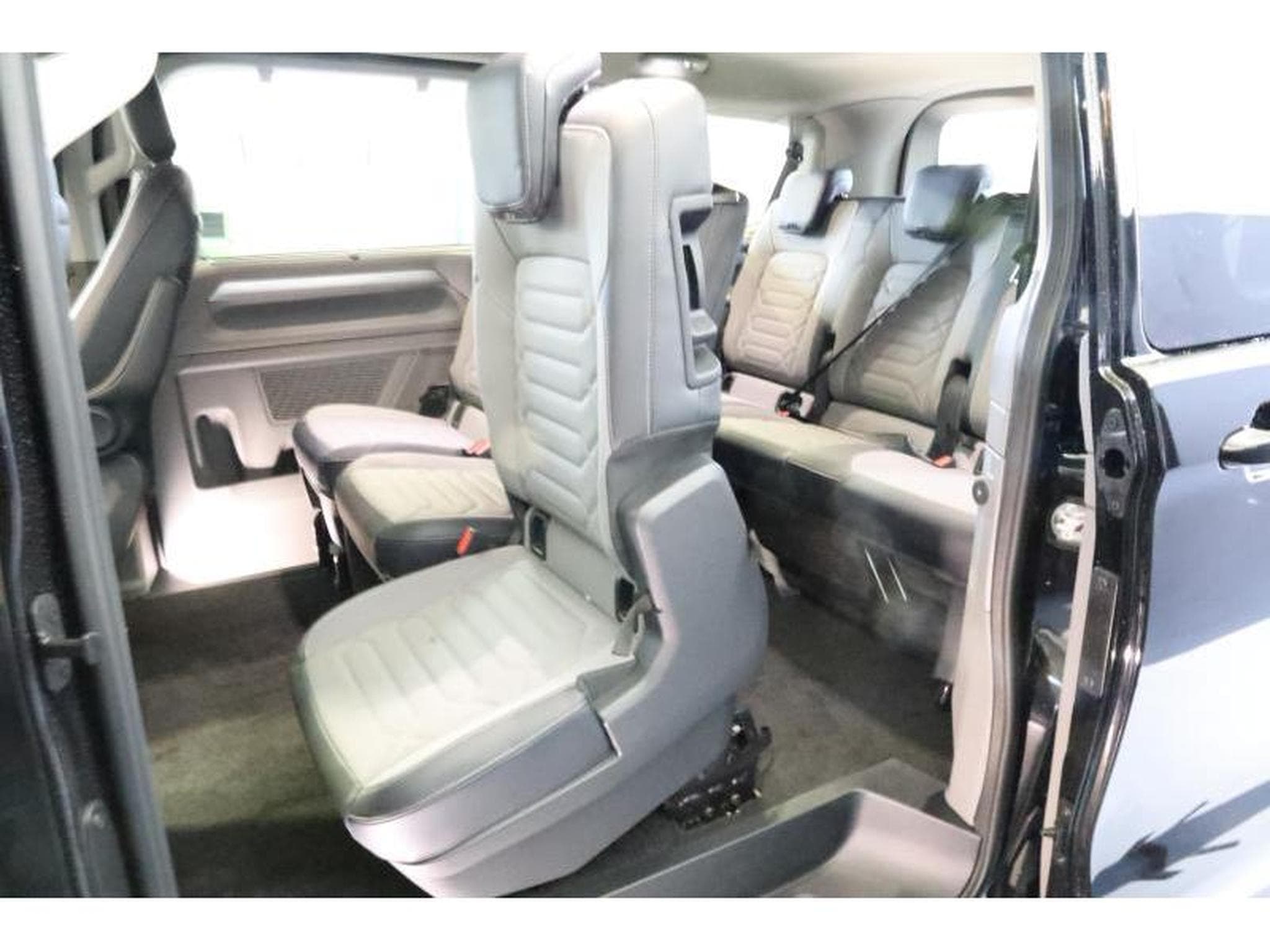 VW T7 Style Court (2026) - Foto 16