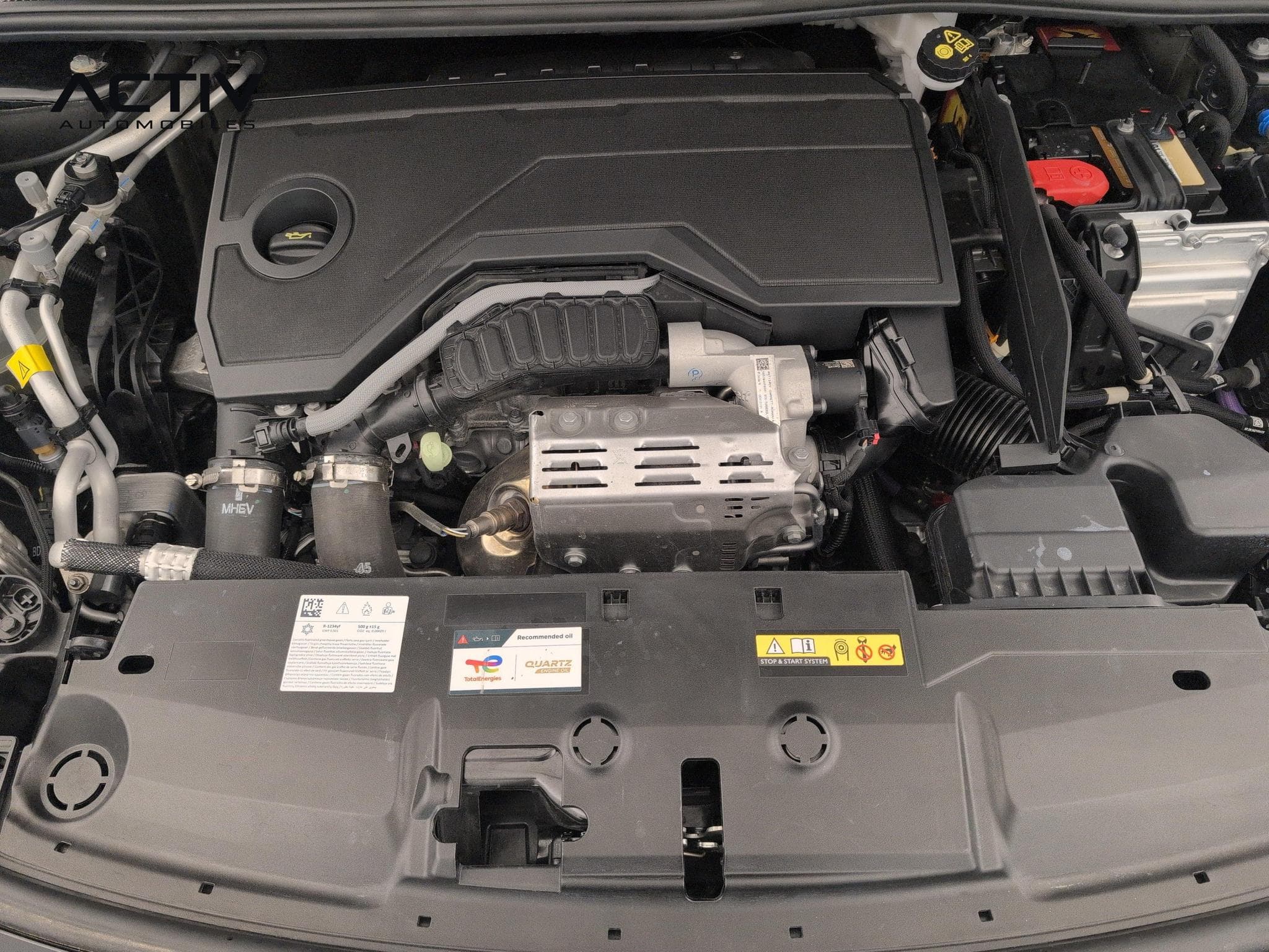 Peugeot 308 Hybrid 145 e-DCS6 Allure (2025) - Foto 21
