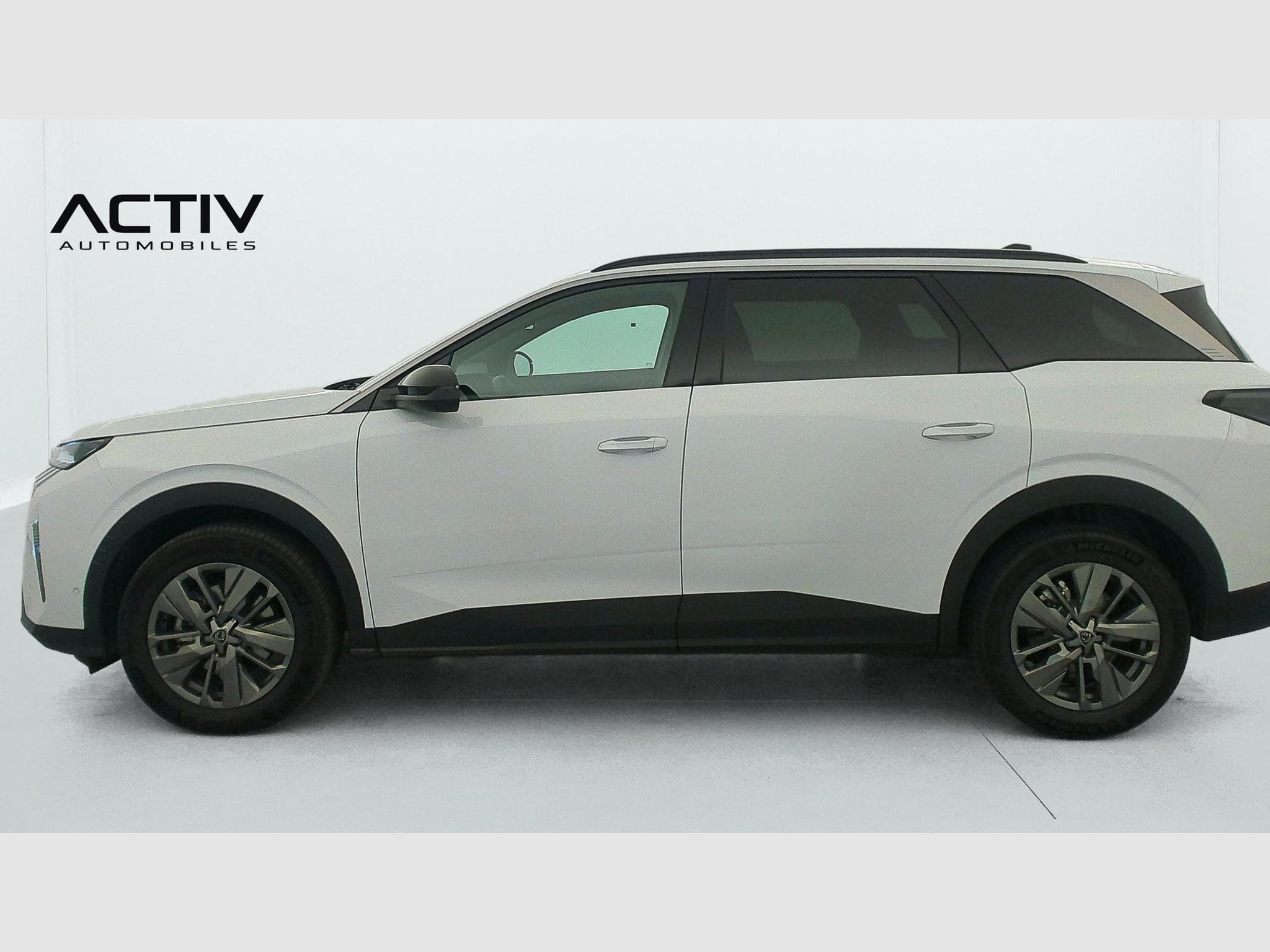 Peugeot 5008 HYBRID 145 CH E-DCS6 ALLURE (2025) - Foto 4
