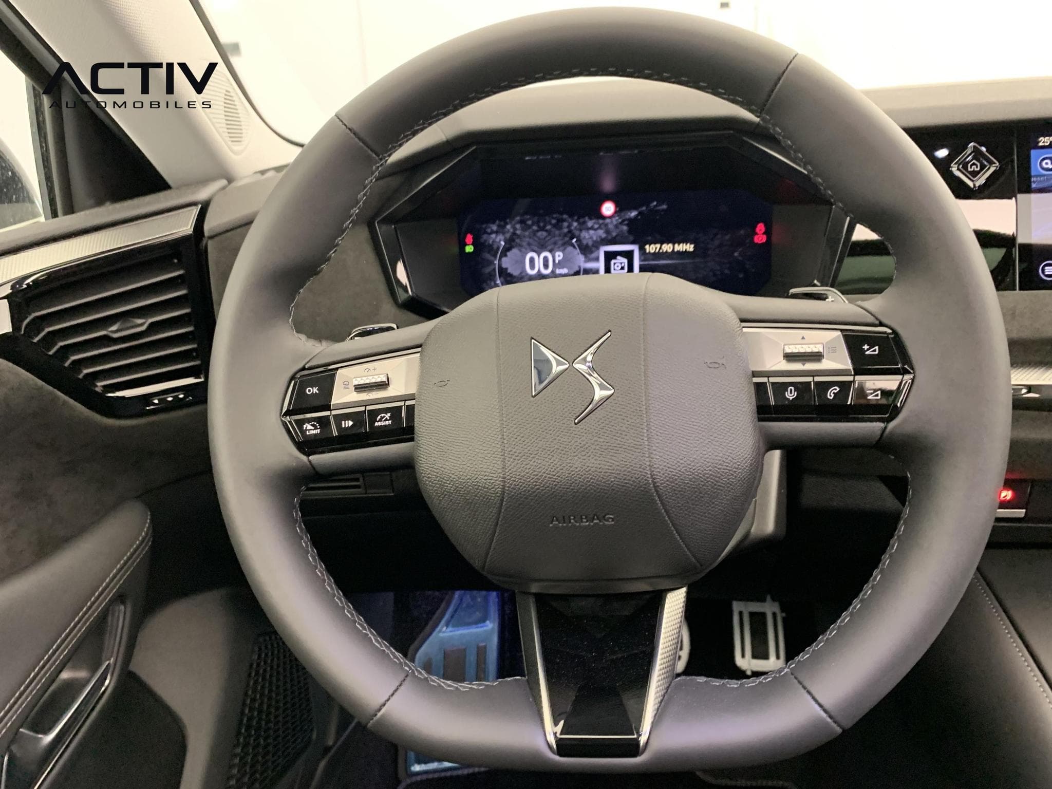 DS Automobiles DS4 Hybride 145 e-DCT6 Etoile - Alcantara (2025) - Foto 14