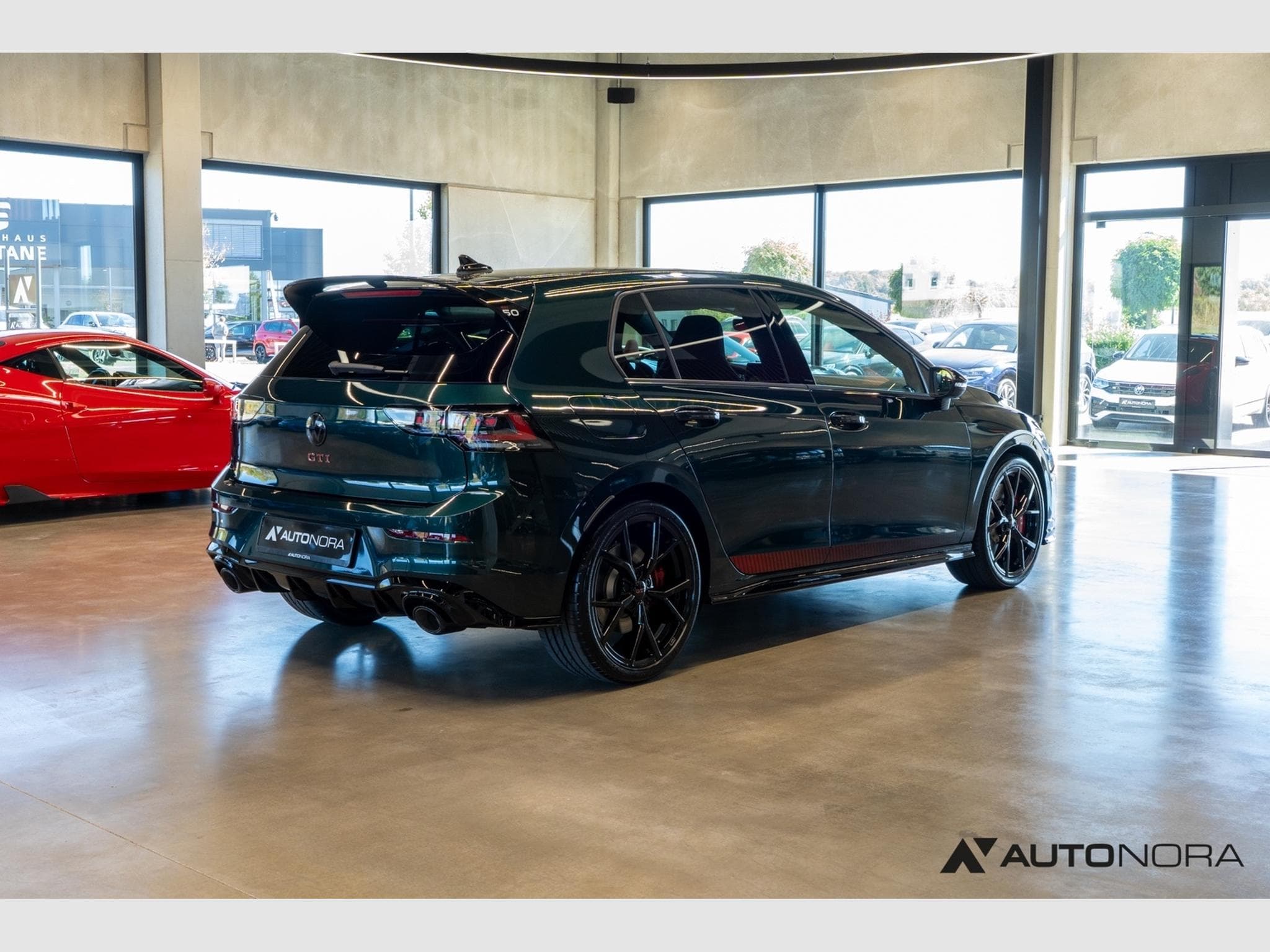 VW Golf VIII GTI Edition 50 (2026) - Photo 4