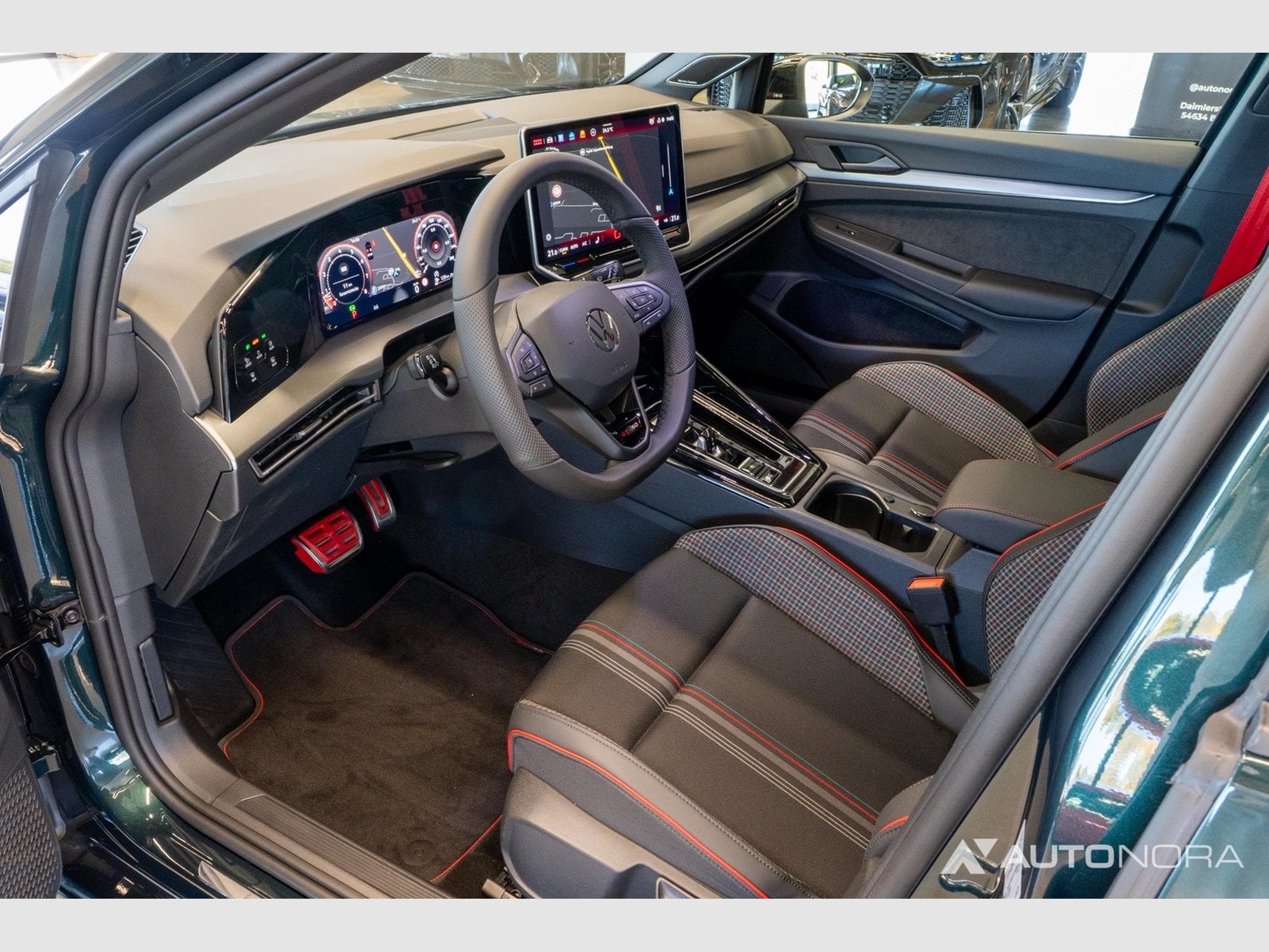 VW Golf VIII GTI Edition 50 (2026) - Photo 12