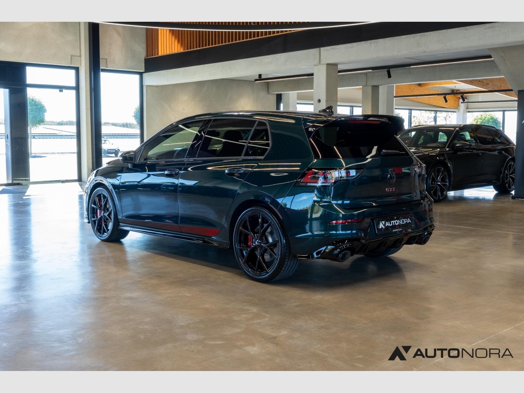 VW Golf VIII GTI Edition 50 (2026) - Photo 2