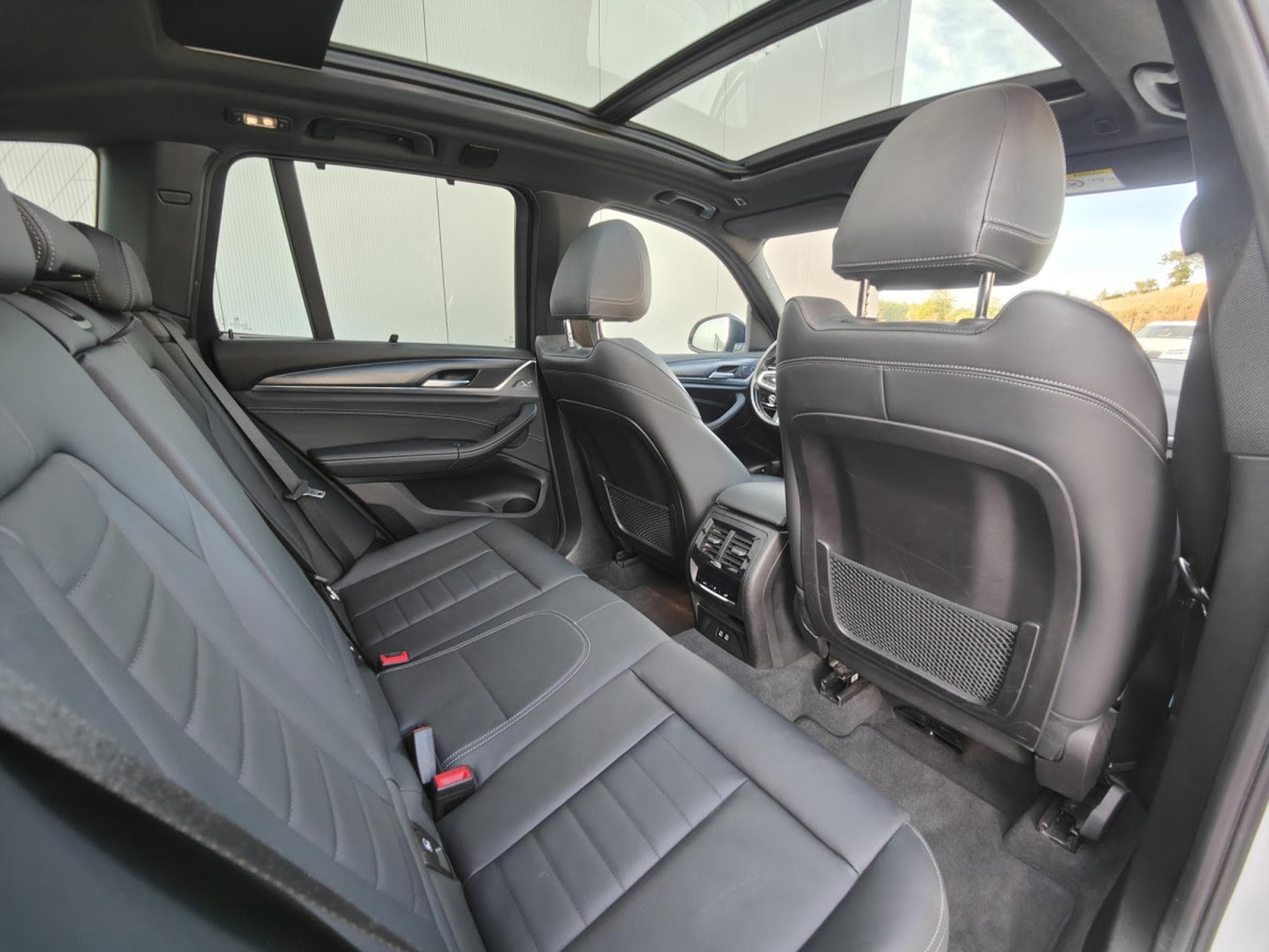 BMW X3 X3 XDRIVE30e PACK M CARPLAY CAMERA 360 TOIT OUVRANT ECLAIRAG (2022) - Photo 8