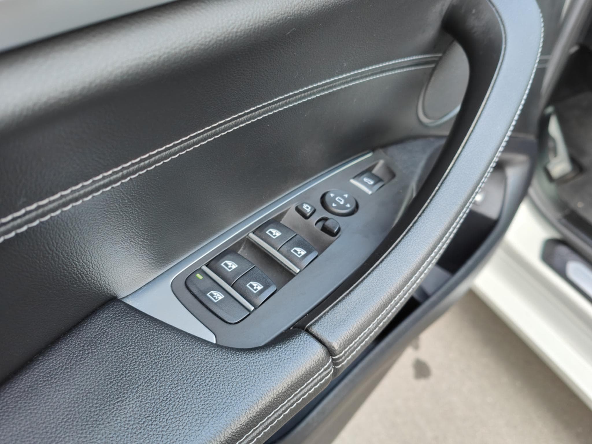 BMW X3 X3 XDRIVE30e PACK M CARPLAY CAMERA 360 TOIT OUVRANT ECLAIRAG (2022) - Photo 13