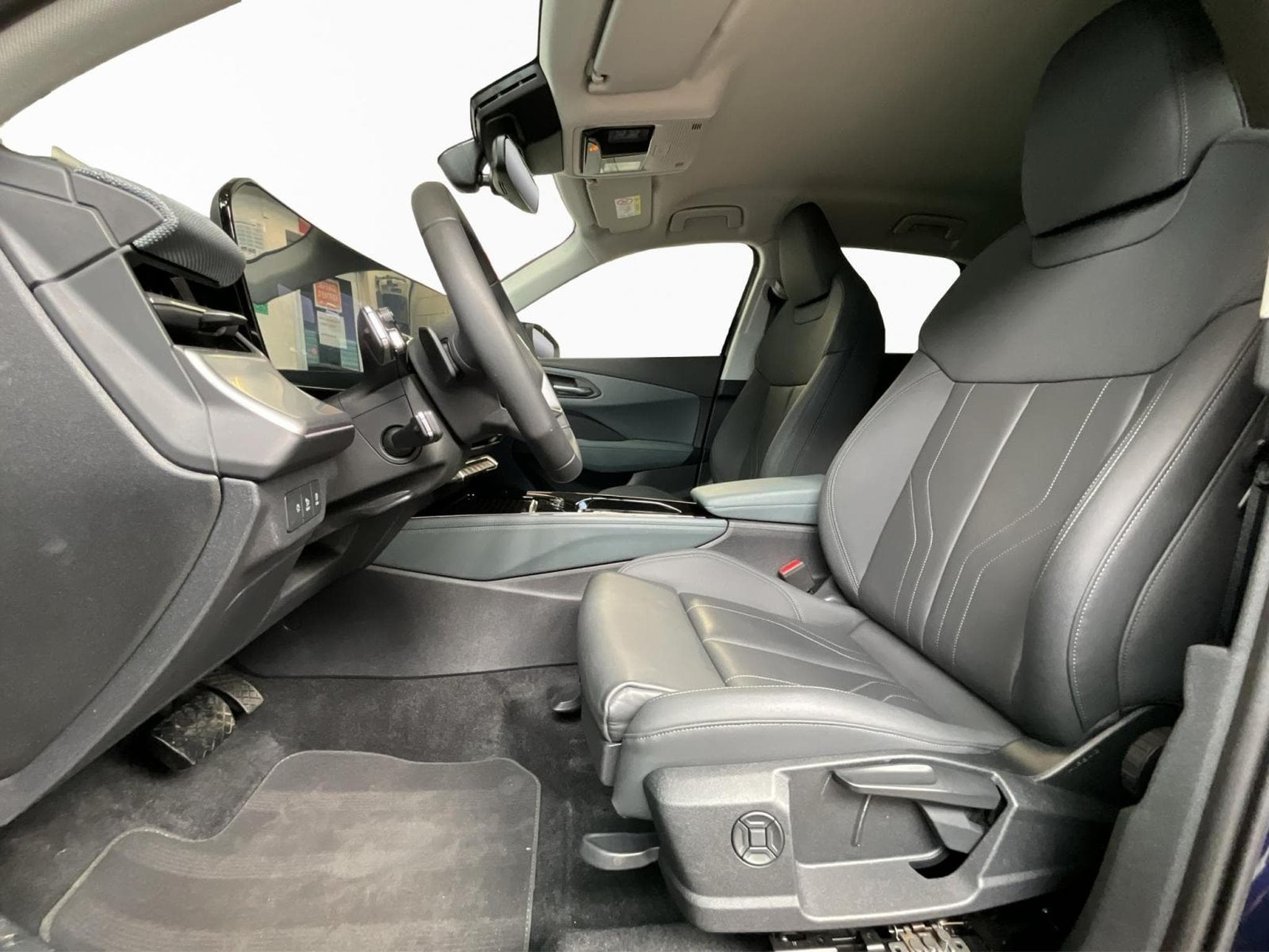 Audi Q3 PHEV+Techplus+P.Klima+LM18+Led+S-Tronic (2026) - Foto 9