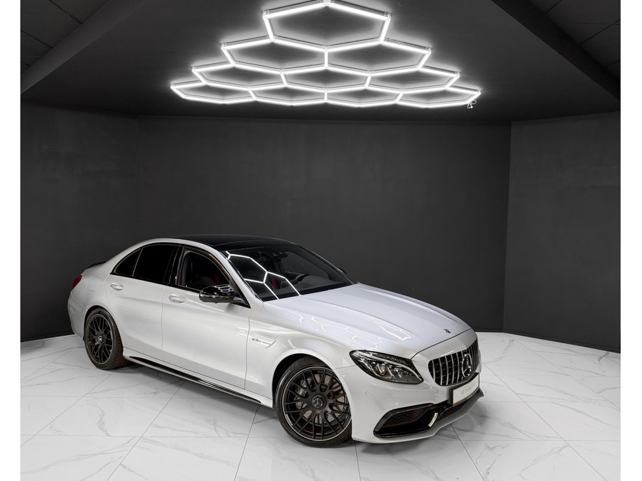 Mercedes C 63 AMG V8 / FULL SERVICE / BURMESTER / 360 / PANO (2017) - Photo 7