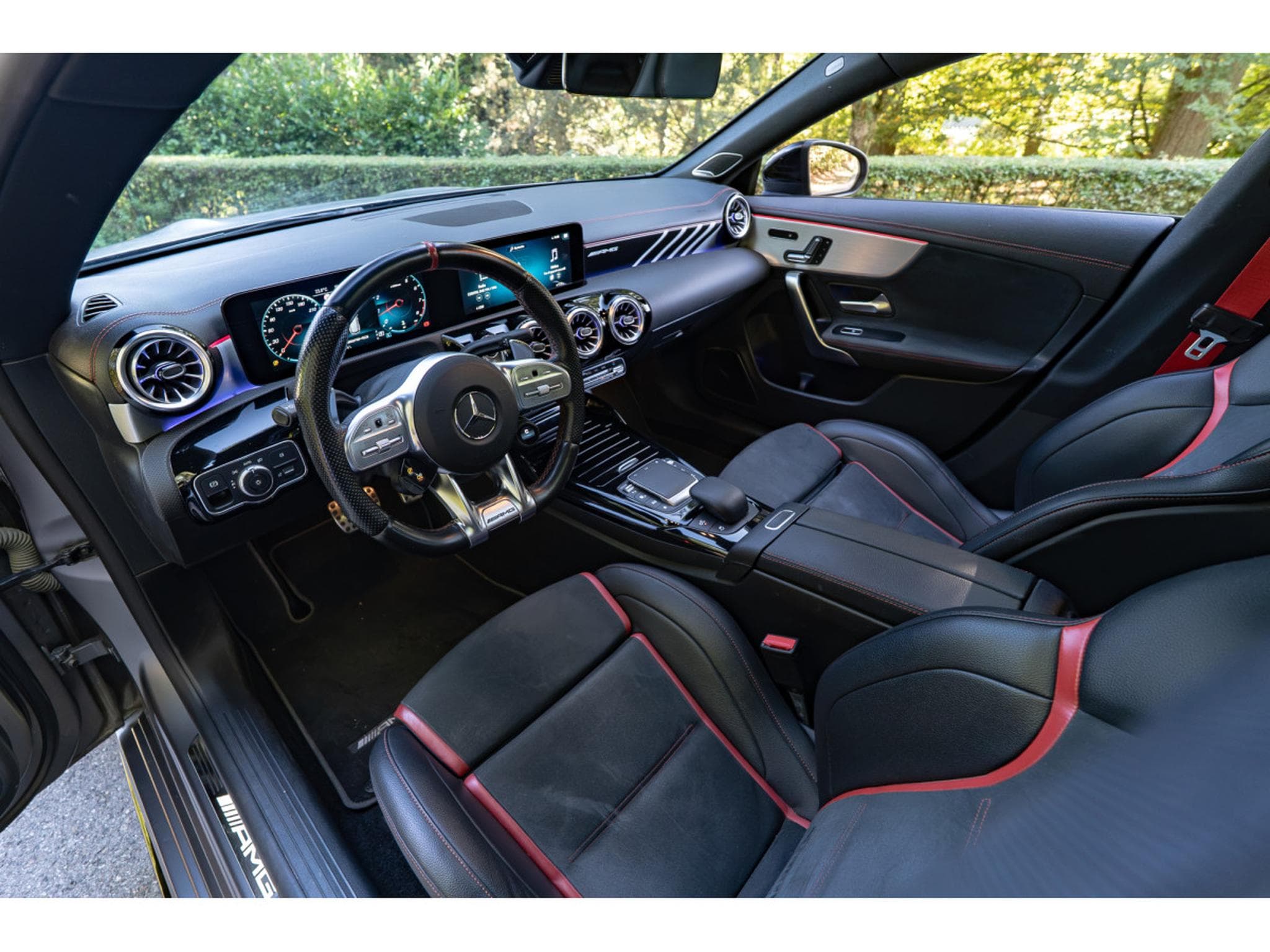 Mercedes CLA 45 AMG Shooting Brake 45 4MATIC+ (2022) - Foto 8