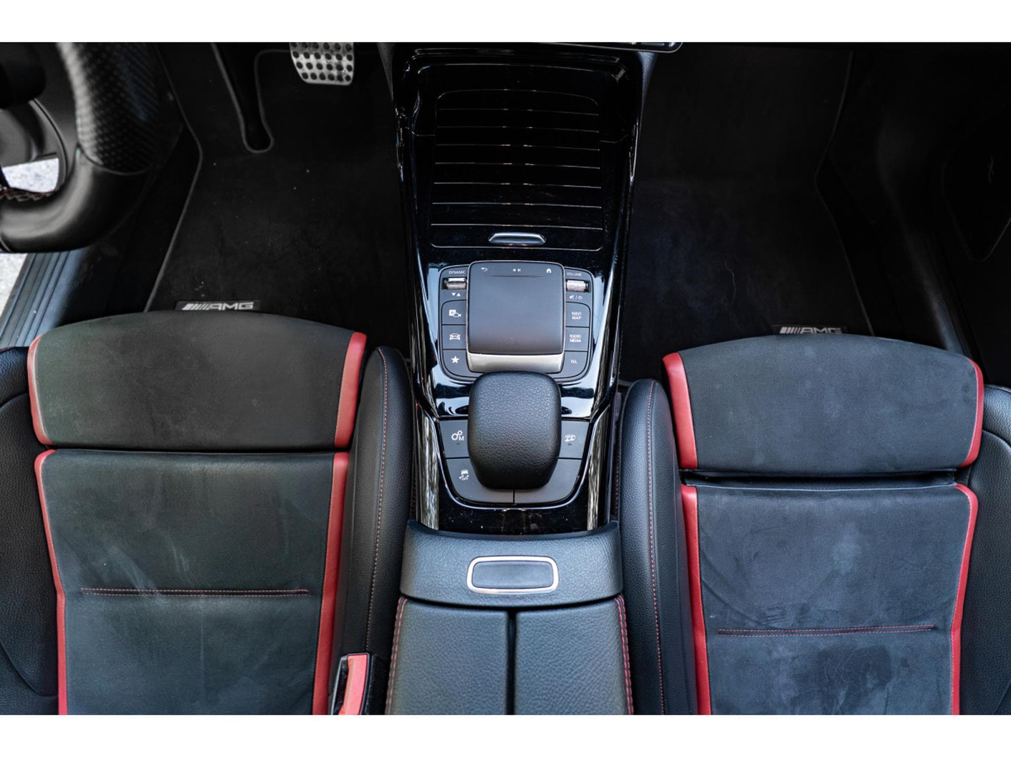Mercedes CLA 45 AMG Shooting Brake 45 4MATIC+ (2022) - Foto 14
