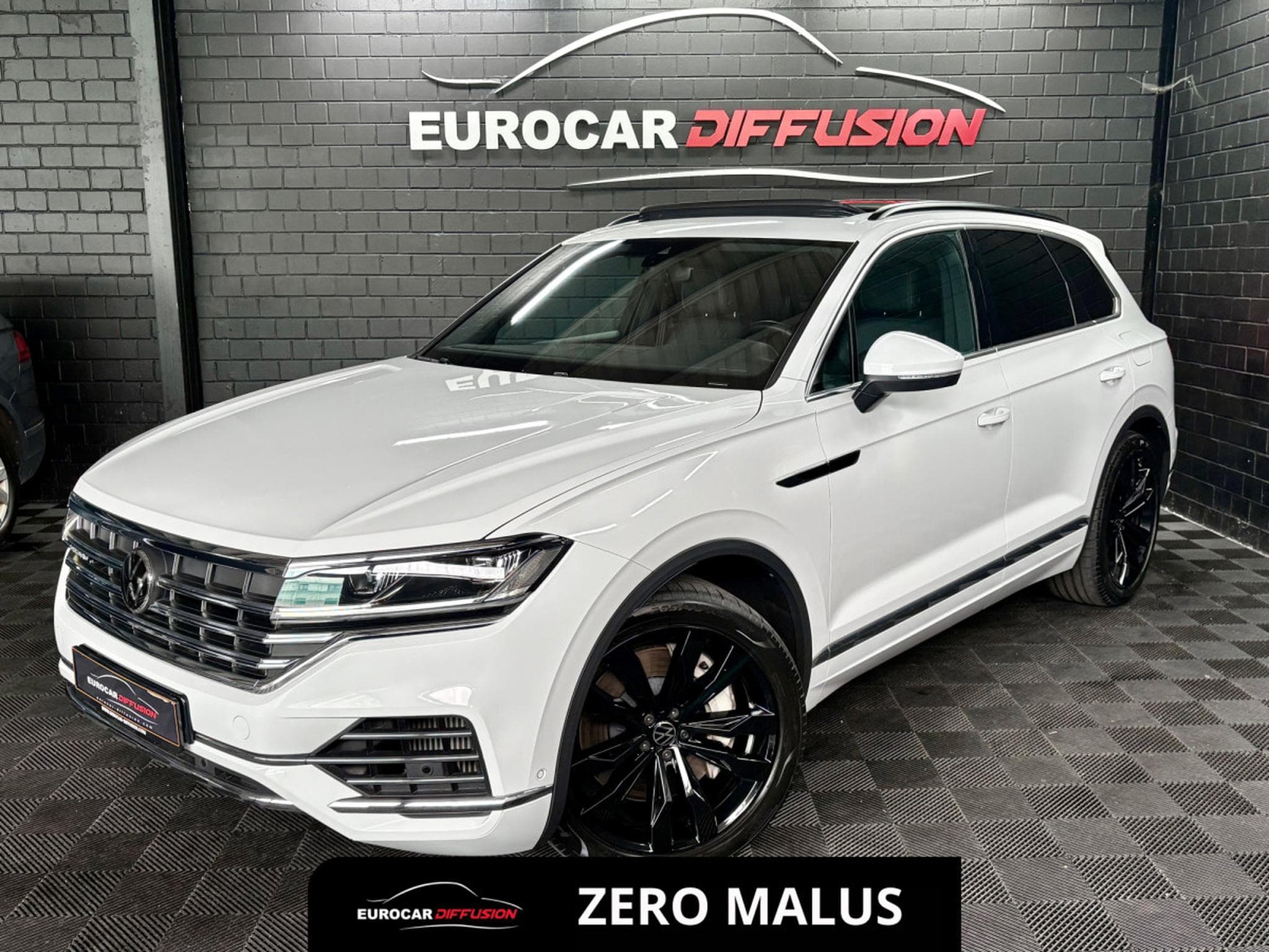 VW Touareg 3.0 TSi V6 eHybrid 4MOTION Elegance  381 CV (2022) - Photo 1