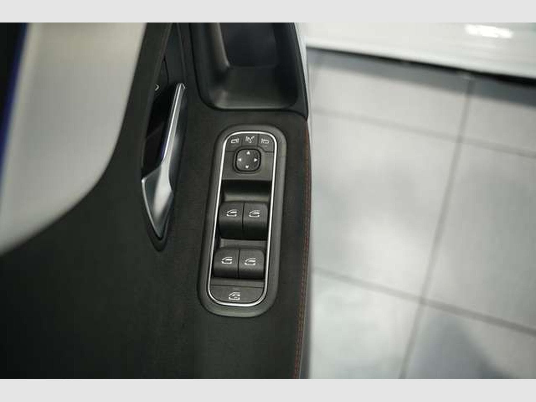 Mercedes A 35 AMG 4M Limousine *1.H *Memory *Pano *Night (2025) - Photo 25