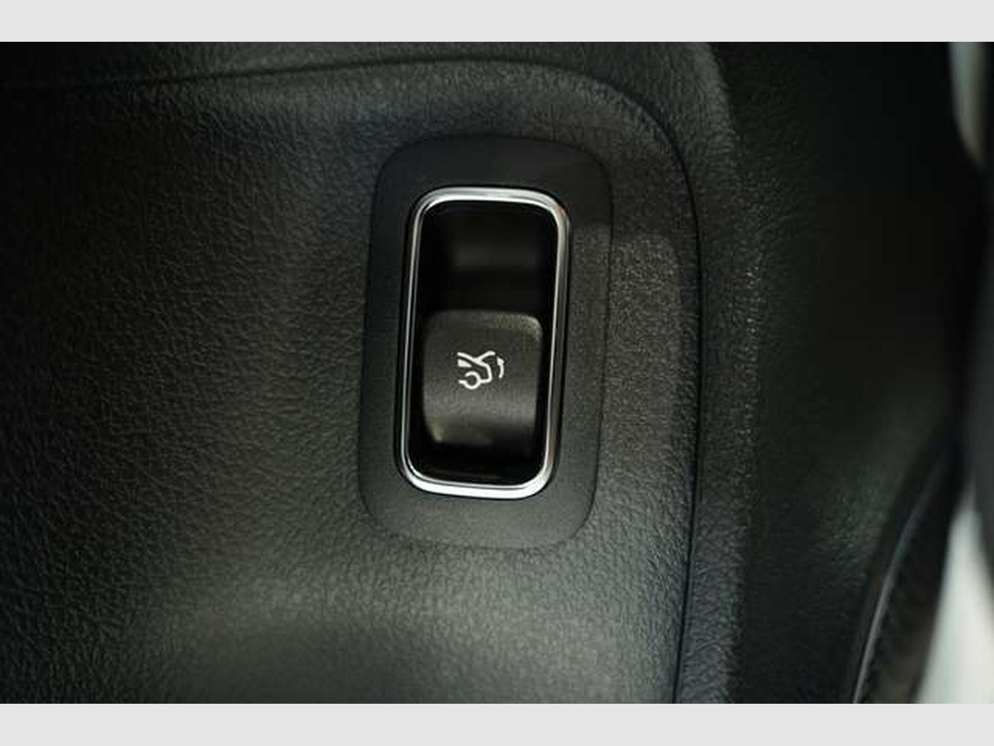 Mercedes A 35 AMG 4M Limousine *1.H *Memory *Pano *Night (2025) - Photo 30