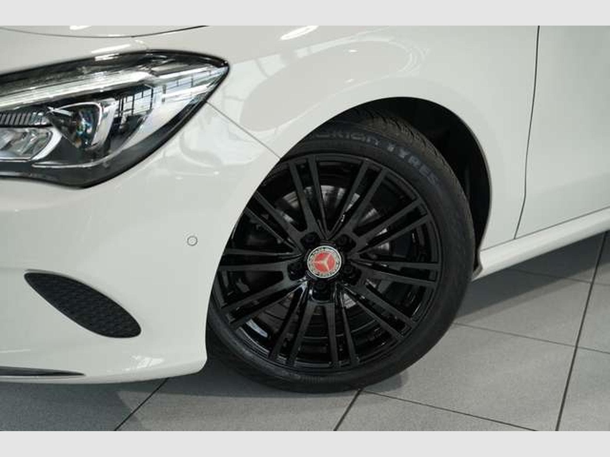 Mercedes CLA 220 4M Urban *18 *Pano*Navi (2016) - Photo 3