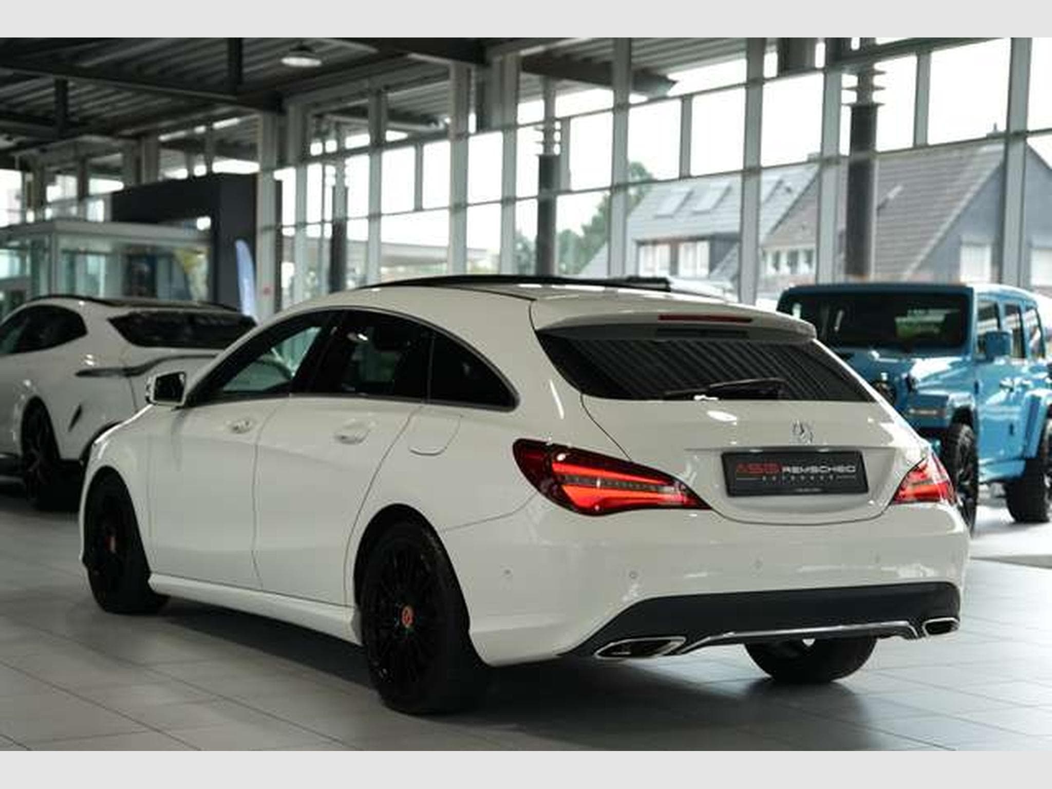 Mercedes CLA 220 4M Urban *18 *Pano*Navi (2016) - Photo 9