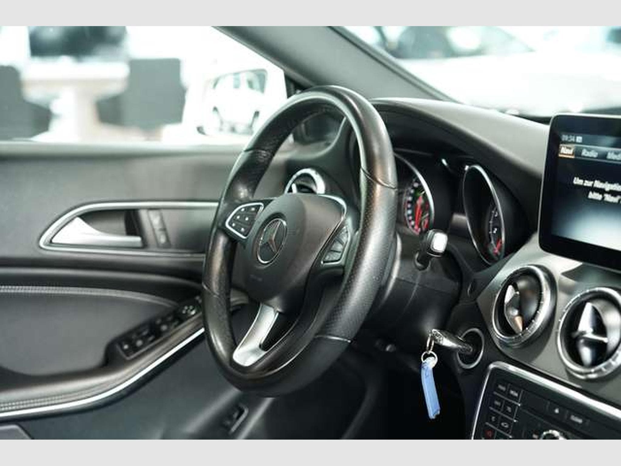 Mercedes CLA 220 4M Urban *18 *Pano*Navi (2016) - Photo 15