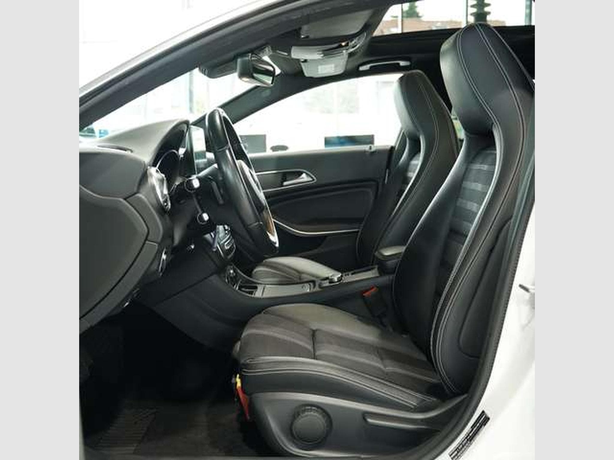 Mercedes CLA 220 4M Urban *18 *Pano*Navi (2016) - Photo 19