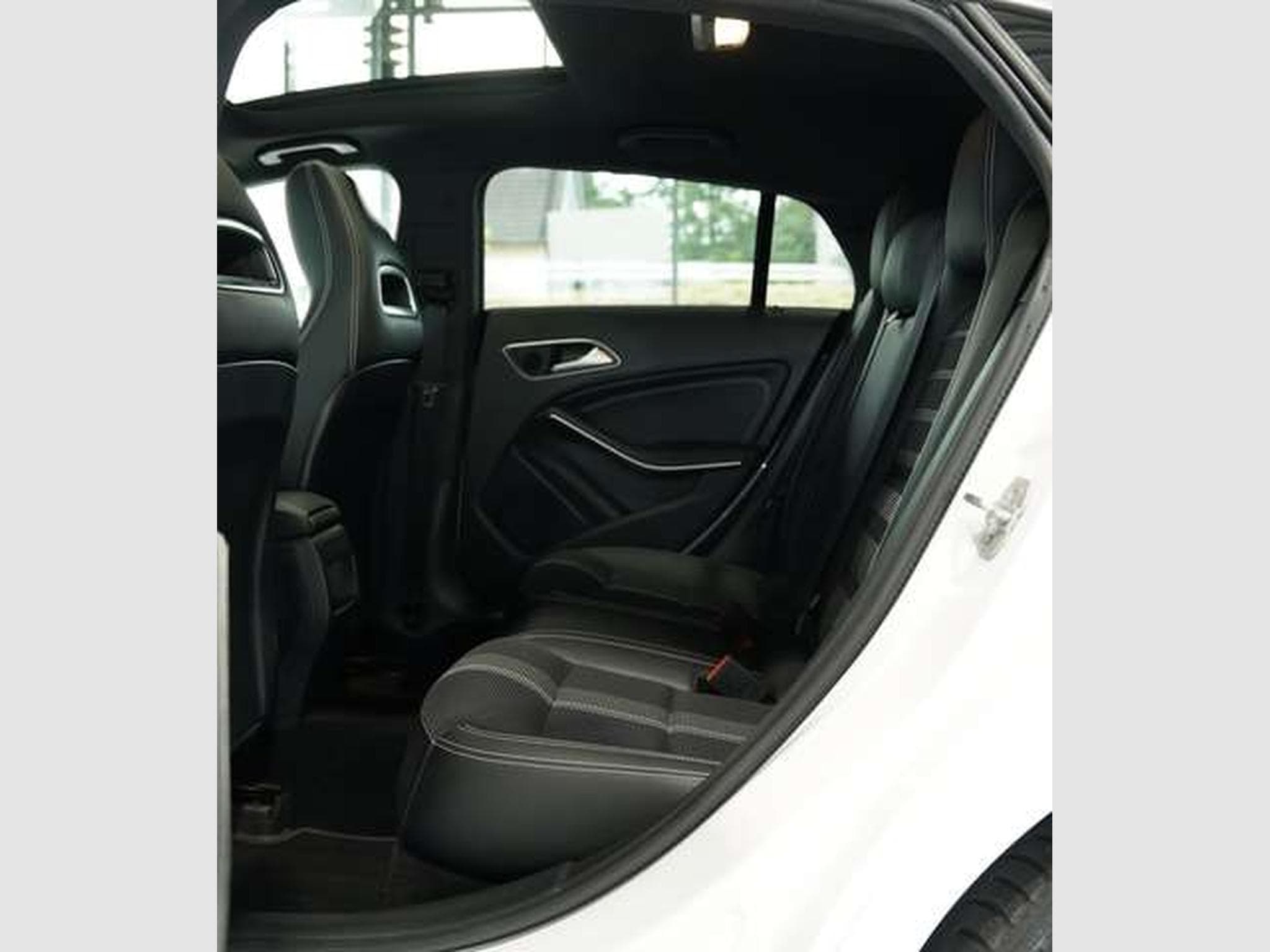 Mercedes CLA 220 4M Urban *18 *Pano*Navi (2016) - Photo 18