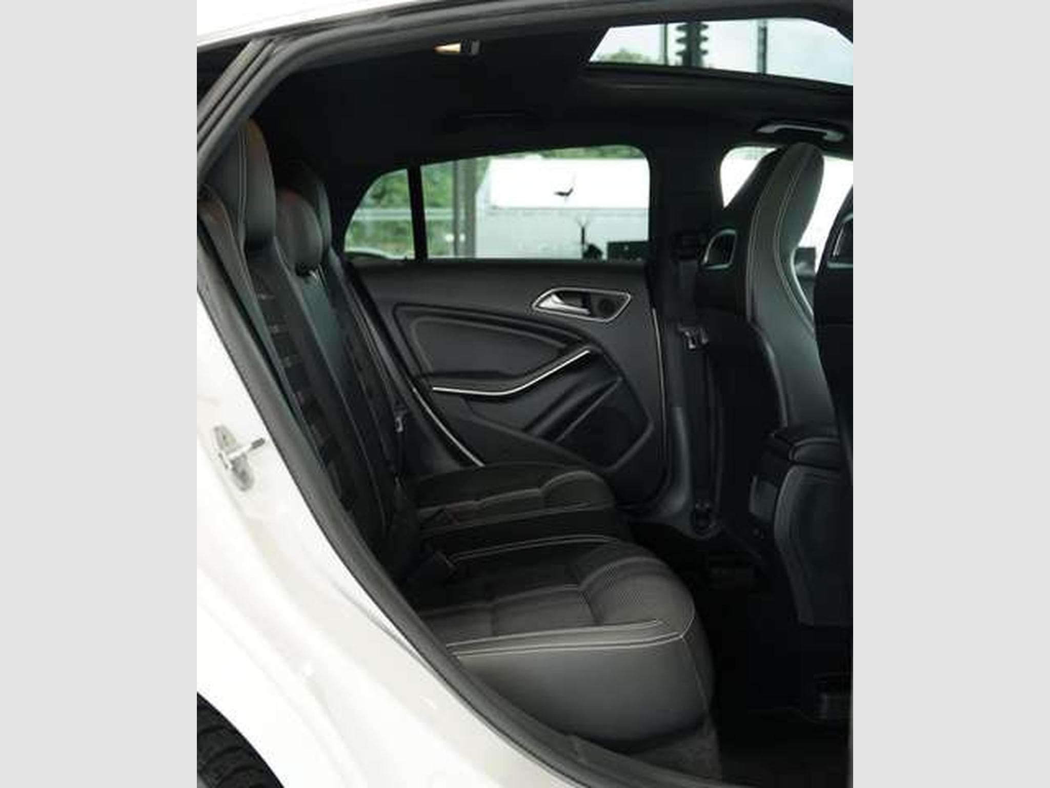 Mercedes CLA 220 4M Urban *18 *Pano*Navi (2016) - Photo 17