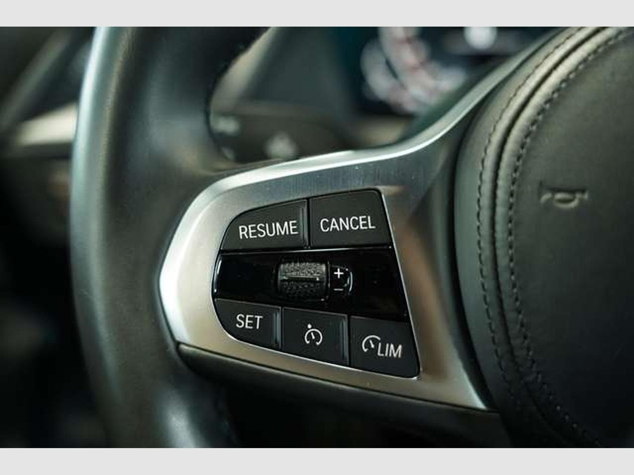 BMW 118 i M Sport *Live-Cockpit *Shadow *Sportsitze (2021) - Photo 36