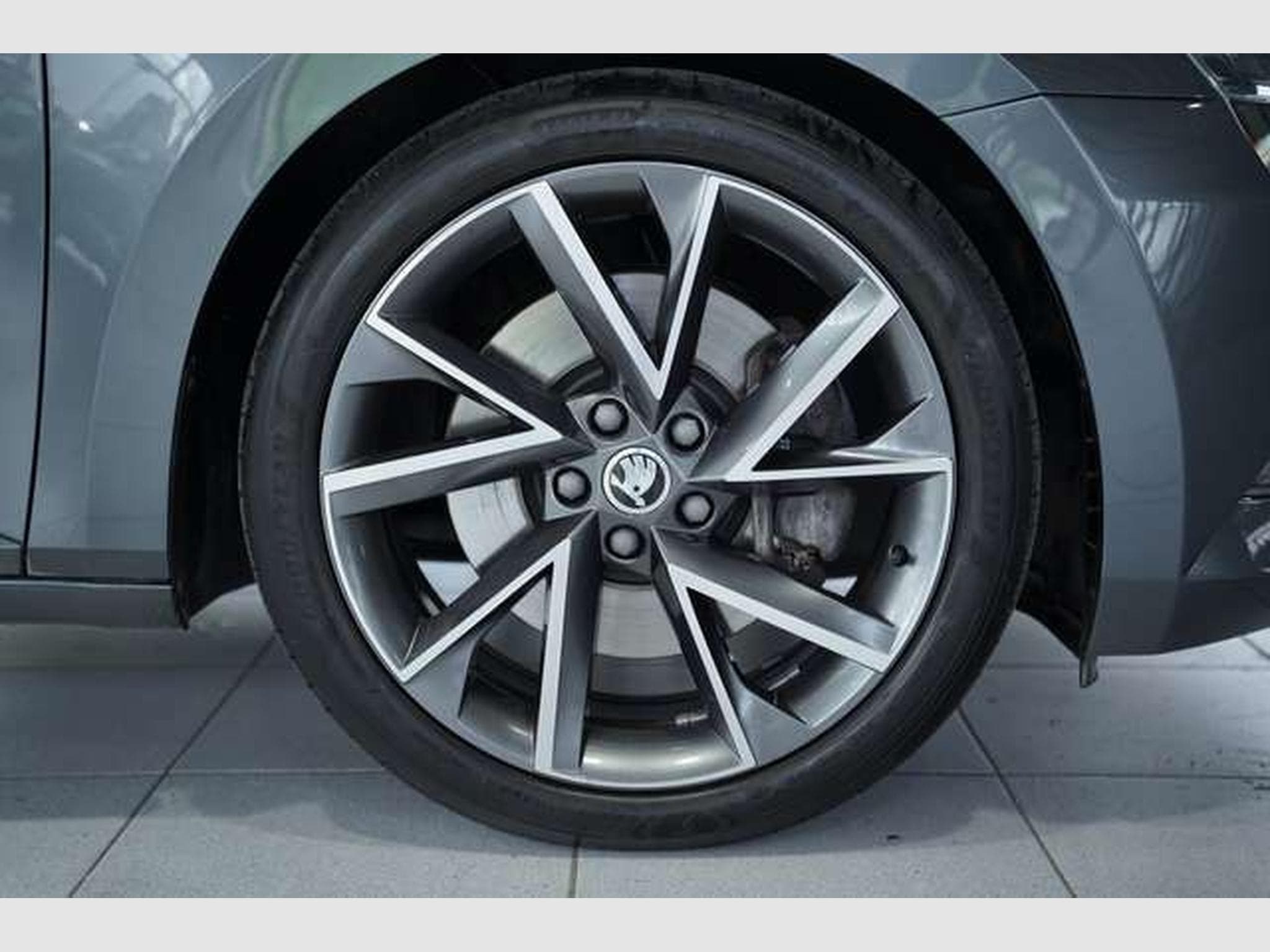 Skoda Superb Sportline 4x4 1.H *Pano *Canton *Memory (2017) - Photo 8