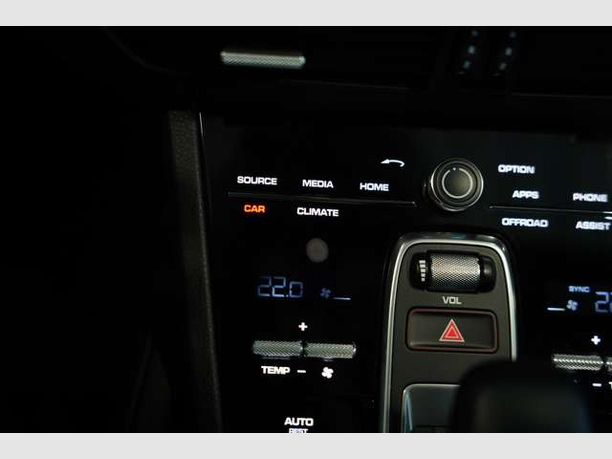 Porsche Cayenne V6 *1.H *21 *Pano*MwSt.*Chrono*LUFT*AHK (2018) - Photo 34