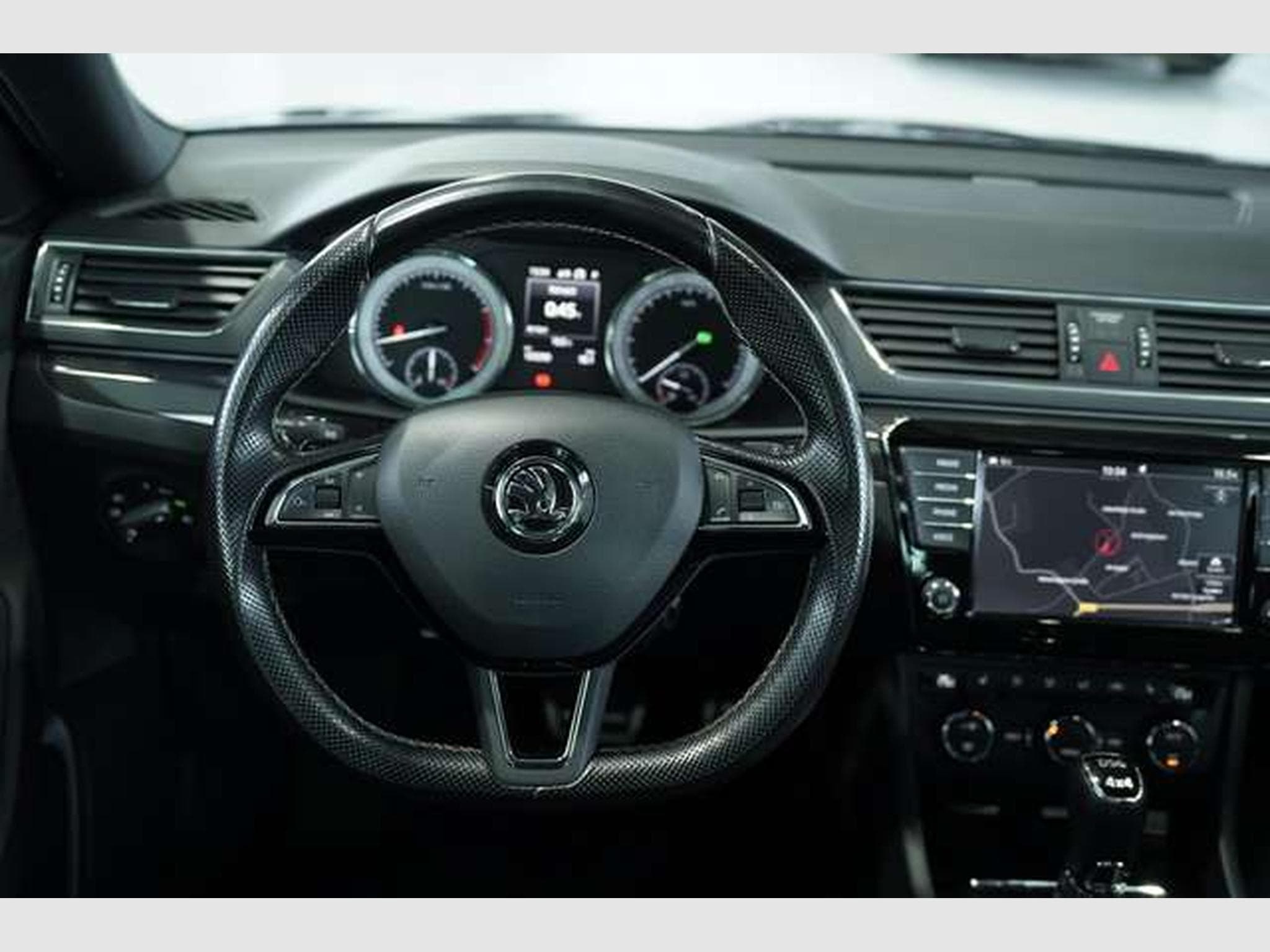 Skoda Superb Sportline 4x4 1.H *Pano *Canton *Memory (2017) - Photo 46