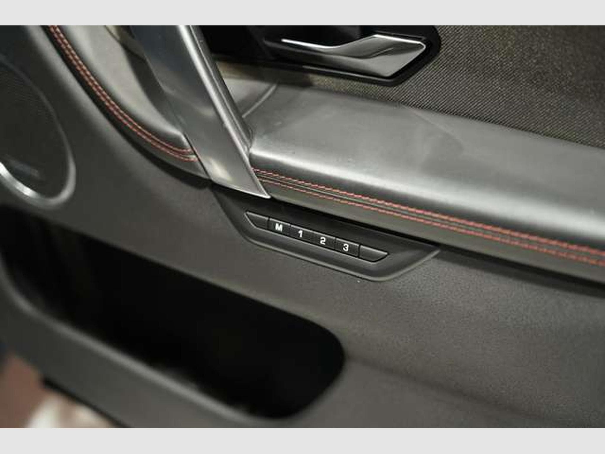 Land-Rover Discovery Sport AWD R Dynamic *ACC *Memory *360° (2020) - Photo 12