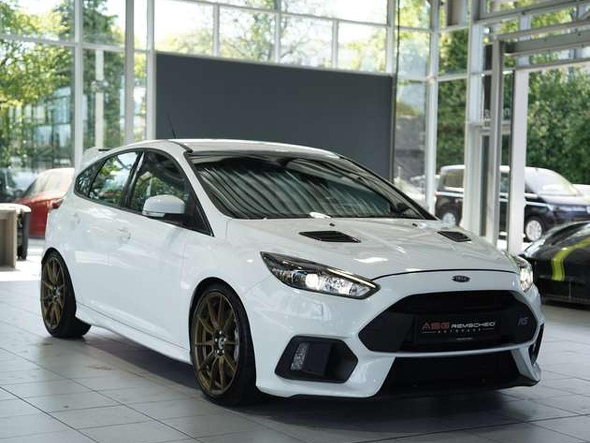Ford Focus RS *19 Zoll *Recaro*MILLTEK*Navi*Öhlins* (2016) - Photo 6