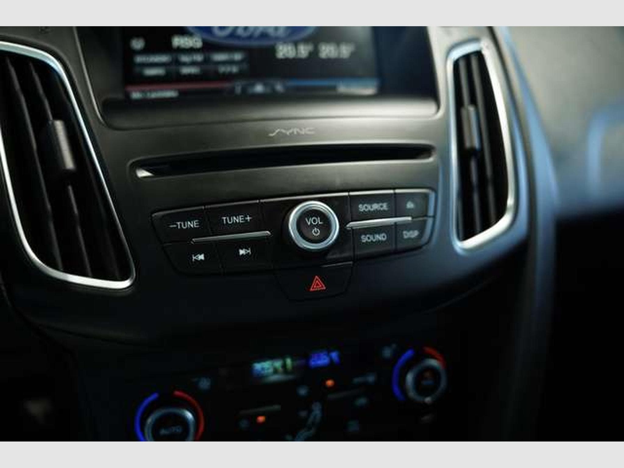 Ford Focus RS *19 Zoll *Recaro*MILLTEK*Navi*Öhlins* (2016) - Photo 33