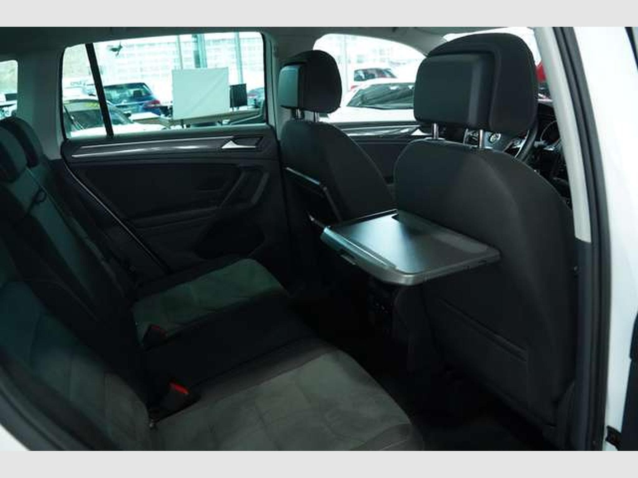 VW Tiguan 2.0TDI DSG *R Line *1.Hand*AHK *MwSt *20 (2018) - Photo 10