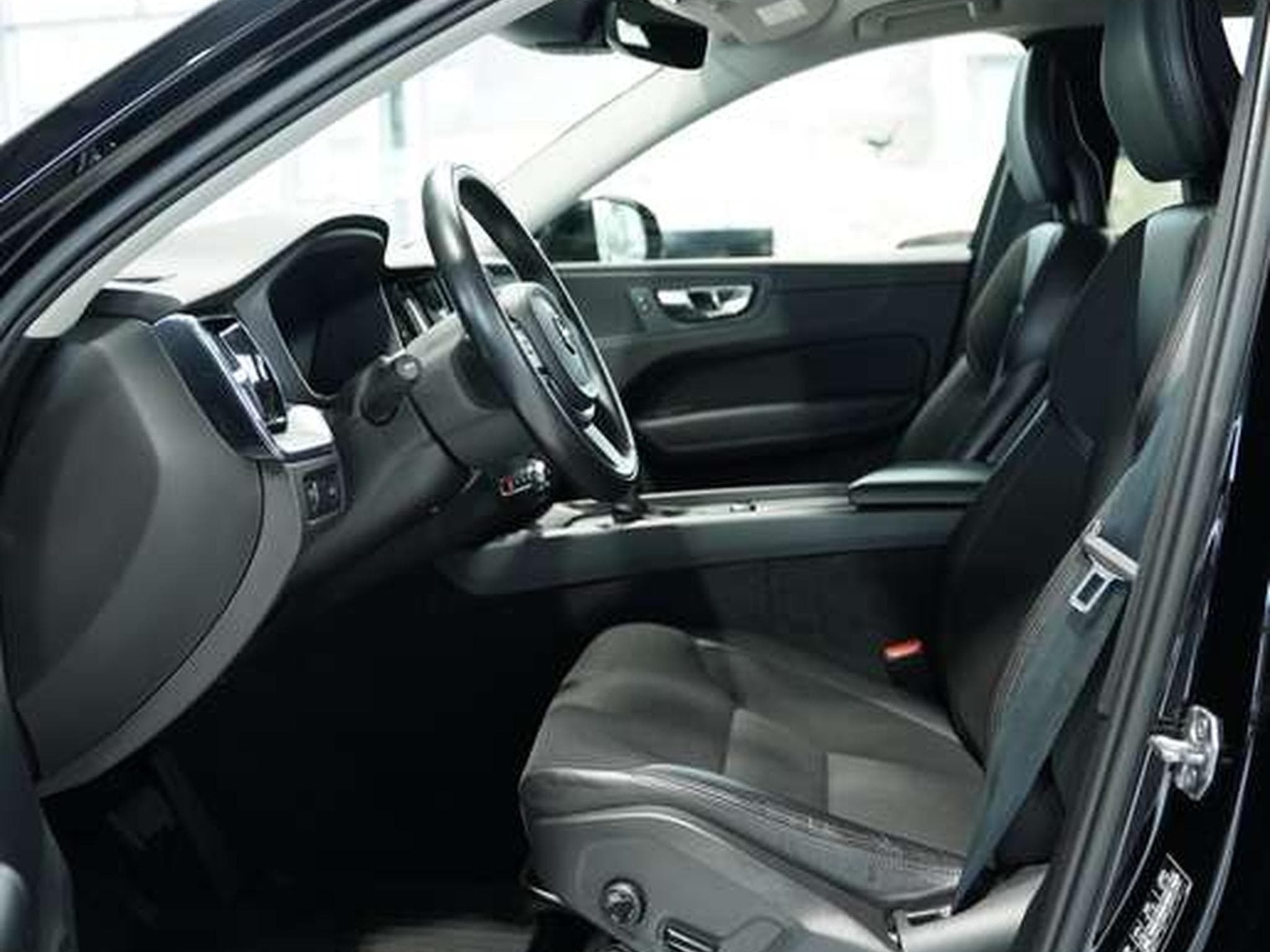 Volvo XC60 Momentum 2WD *H-UP *Kamera *Digital *Navi (2018) - Photo 17