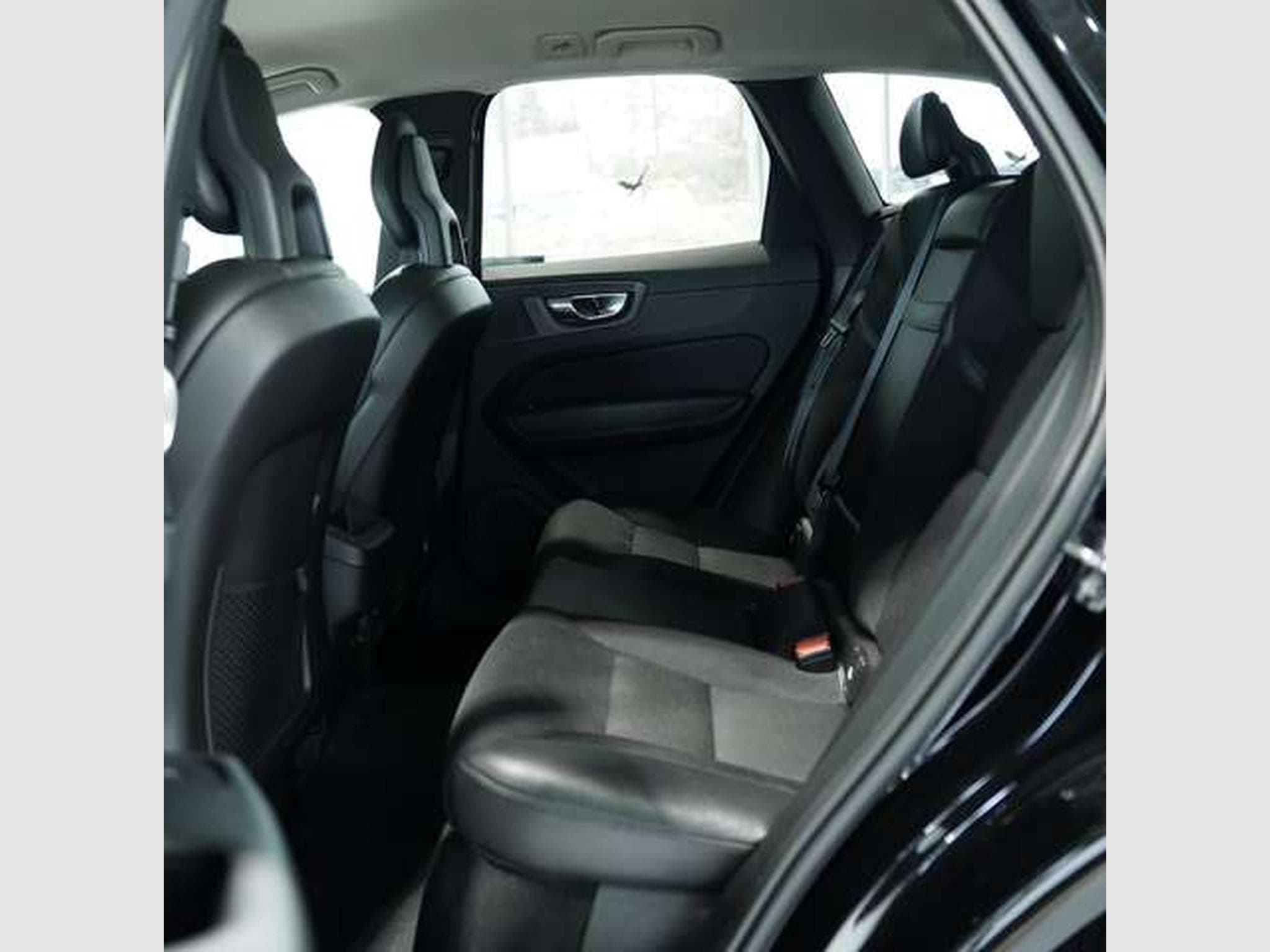 Volvo XC60 Momentum 2WD *H-UP *Kamera *Digital *Navi (2018) - Photo 33
