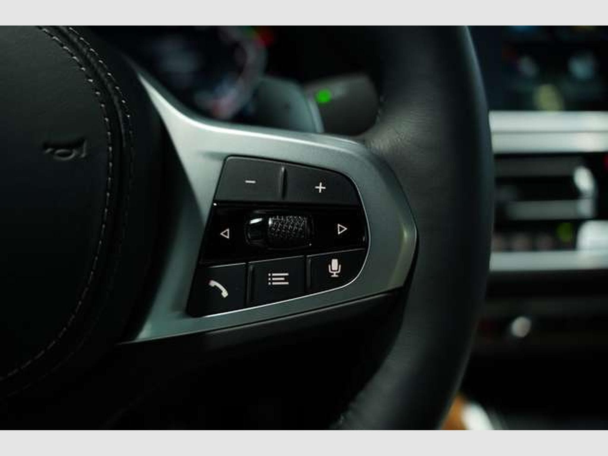 BMW X6 xD 30 d M Sport *2.H *22 *Pano *LUFT *Memory (2023) - Photo 38