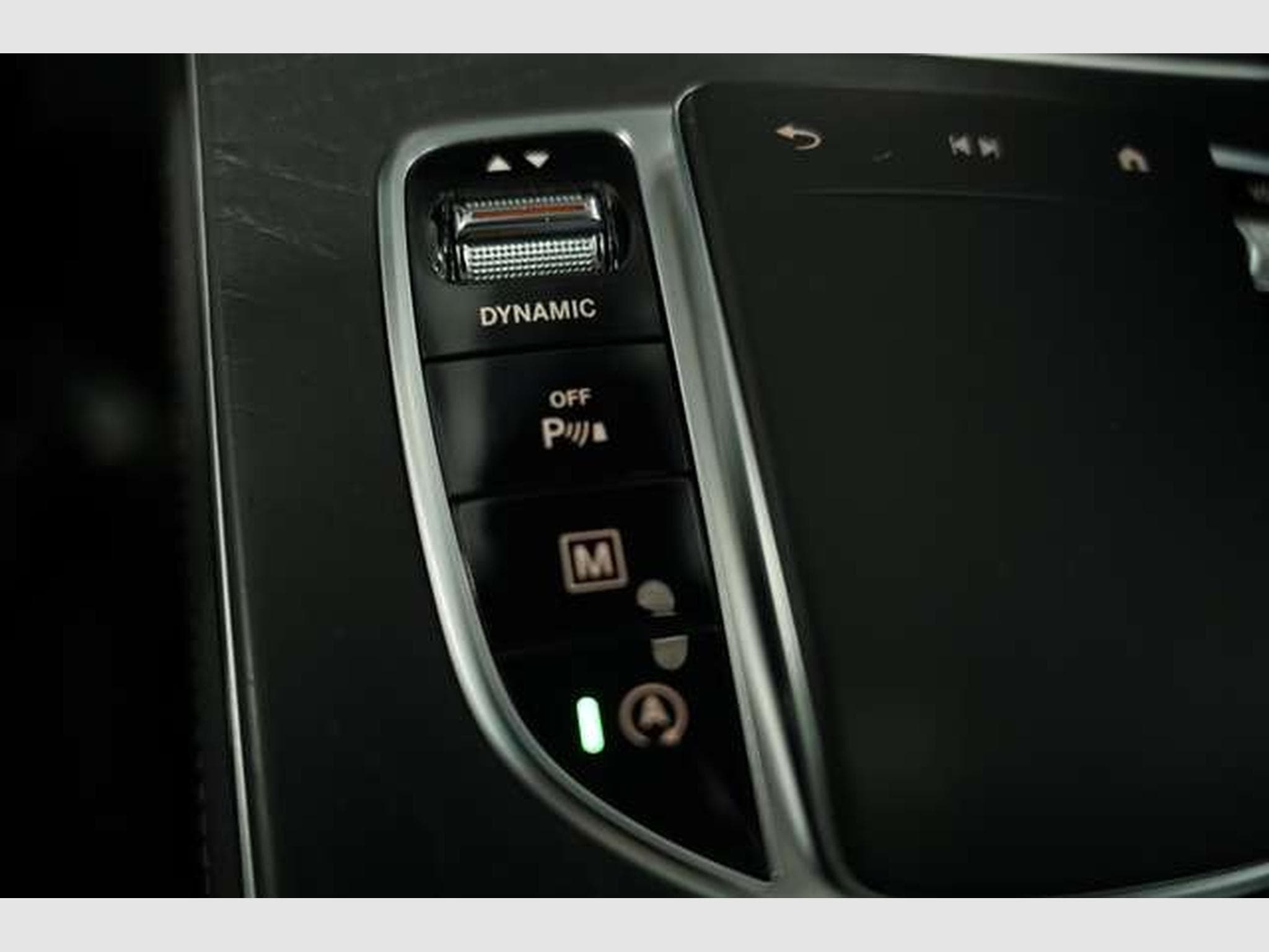 Mercedes GLC 200 4M AMG Line *2H *20 *Digital*Pano*Night (2019) - Photo 32