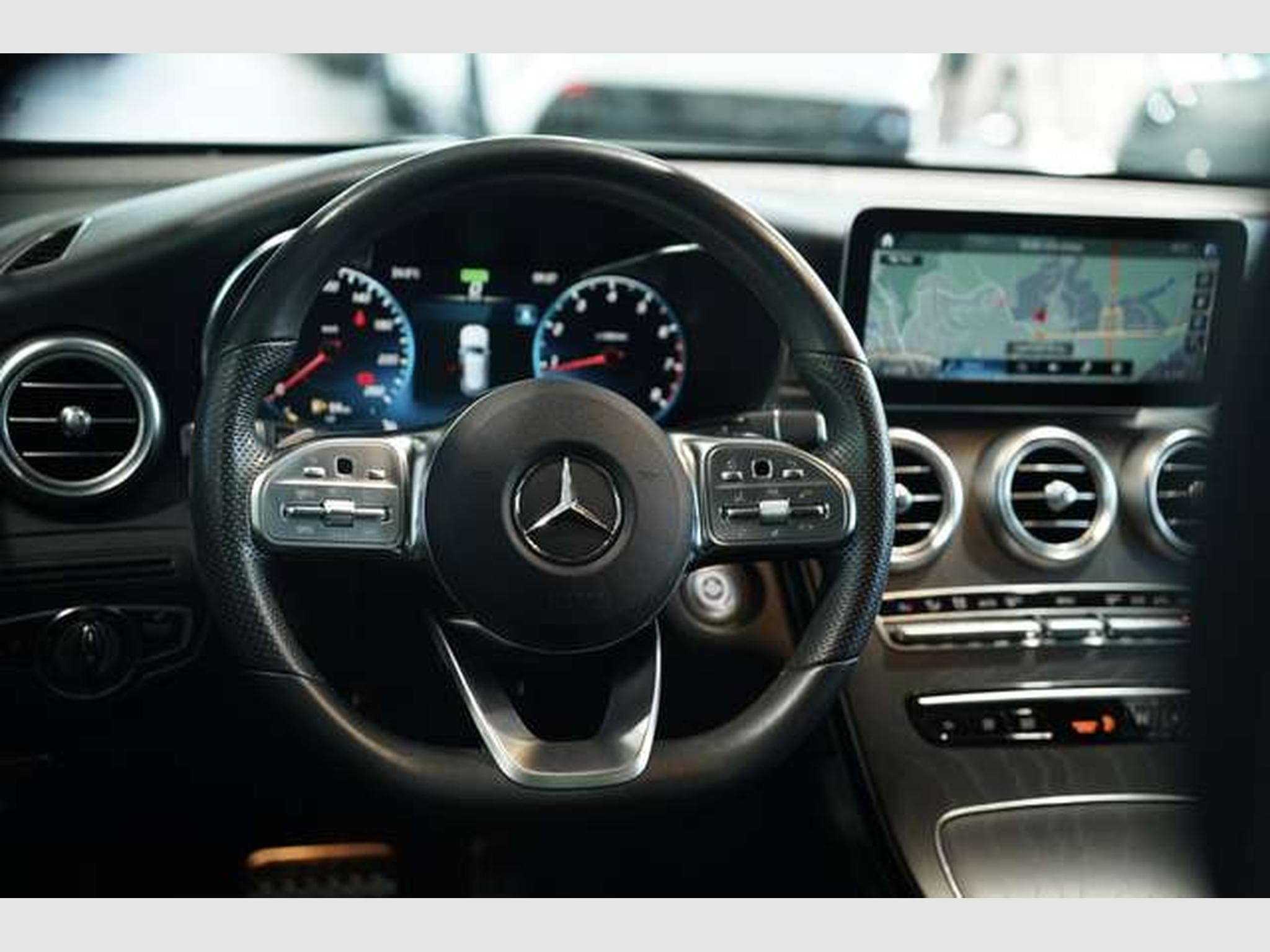 Mercedes GLC 200 4M AMG Line *2H *20 *Digital*Pano*Night (2019) - Photo 45