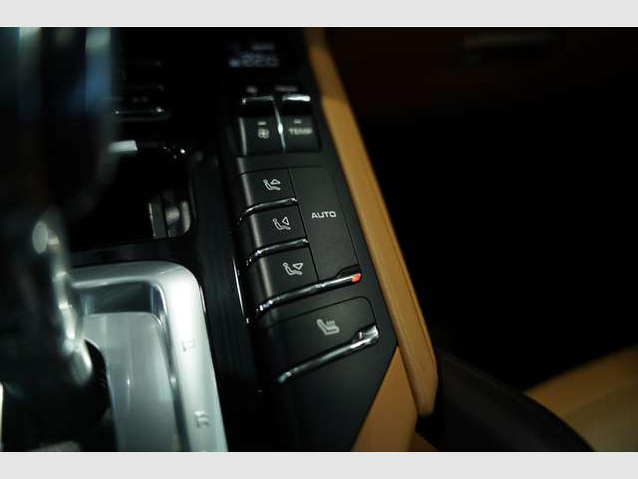 Porsche Cayenne S Diesel Sport Design *21 *Pano *LUFT (2016) - Photo 33
