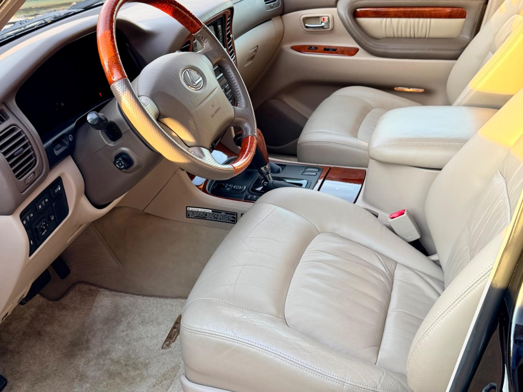 Toyota Land Cruiser LX470 vip (2003) - Photo 4