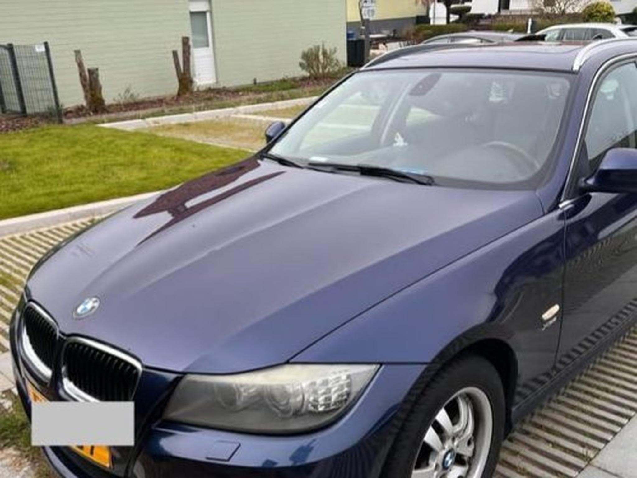 BMW 320 touring xdrive (2011) - Photo 1