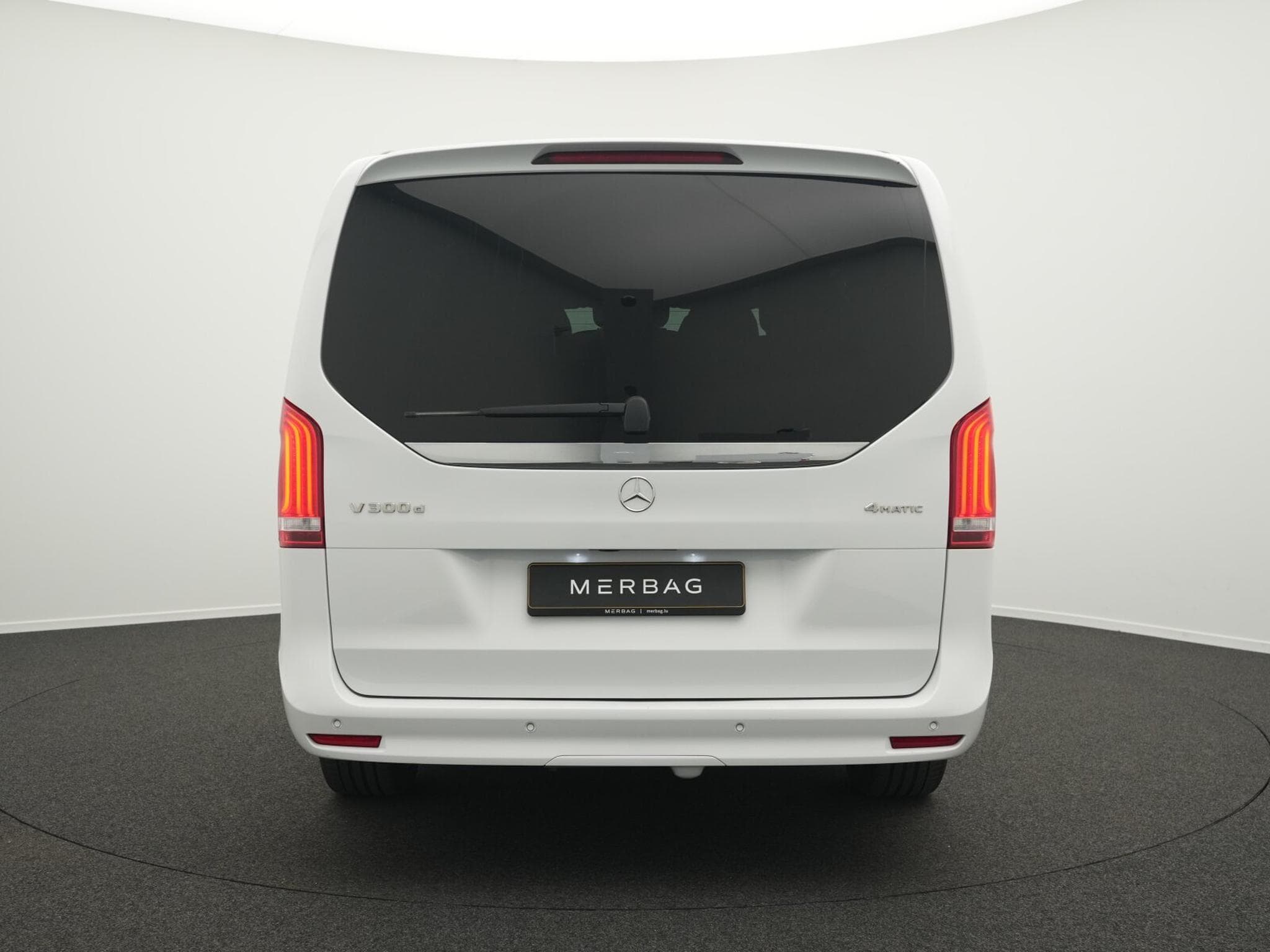 Mercedes V d lang (2023) - Photo 4