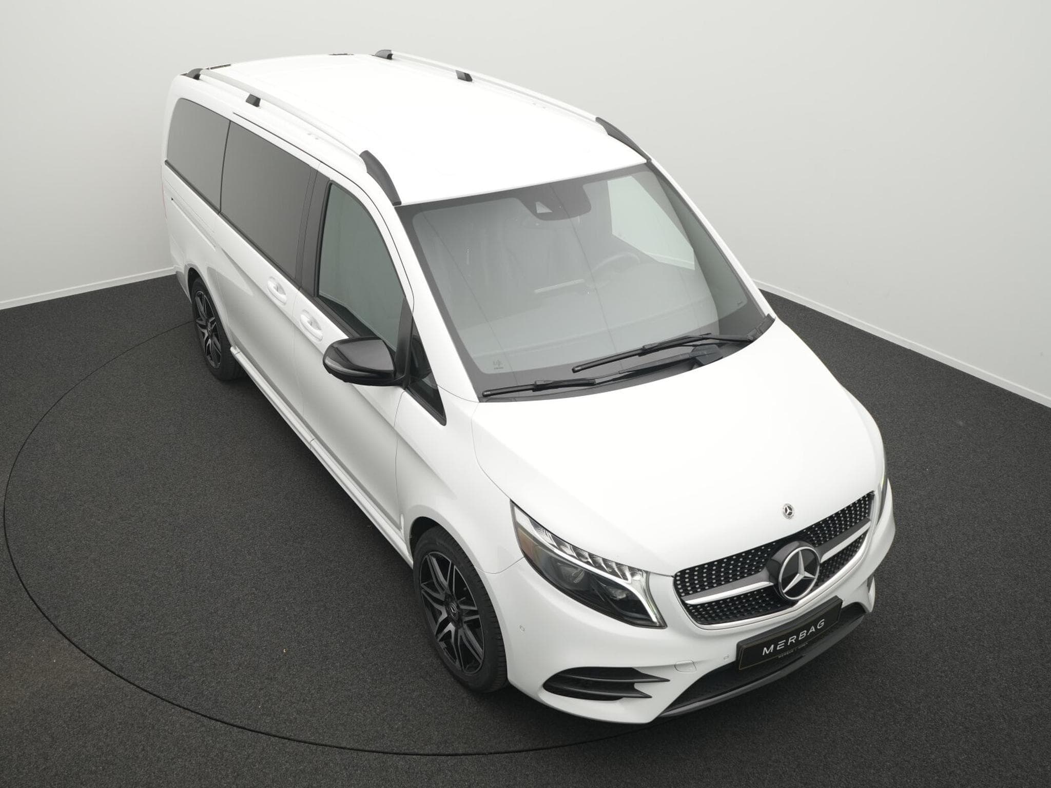 Mercedes V d lang (2023) - Photo 10