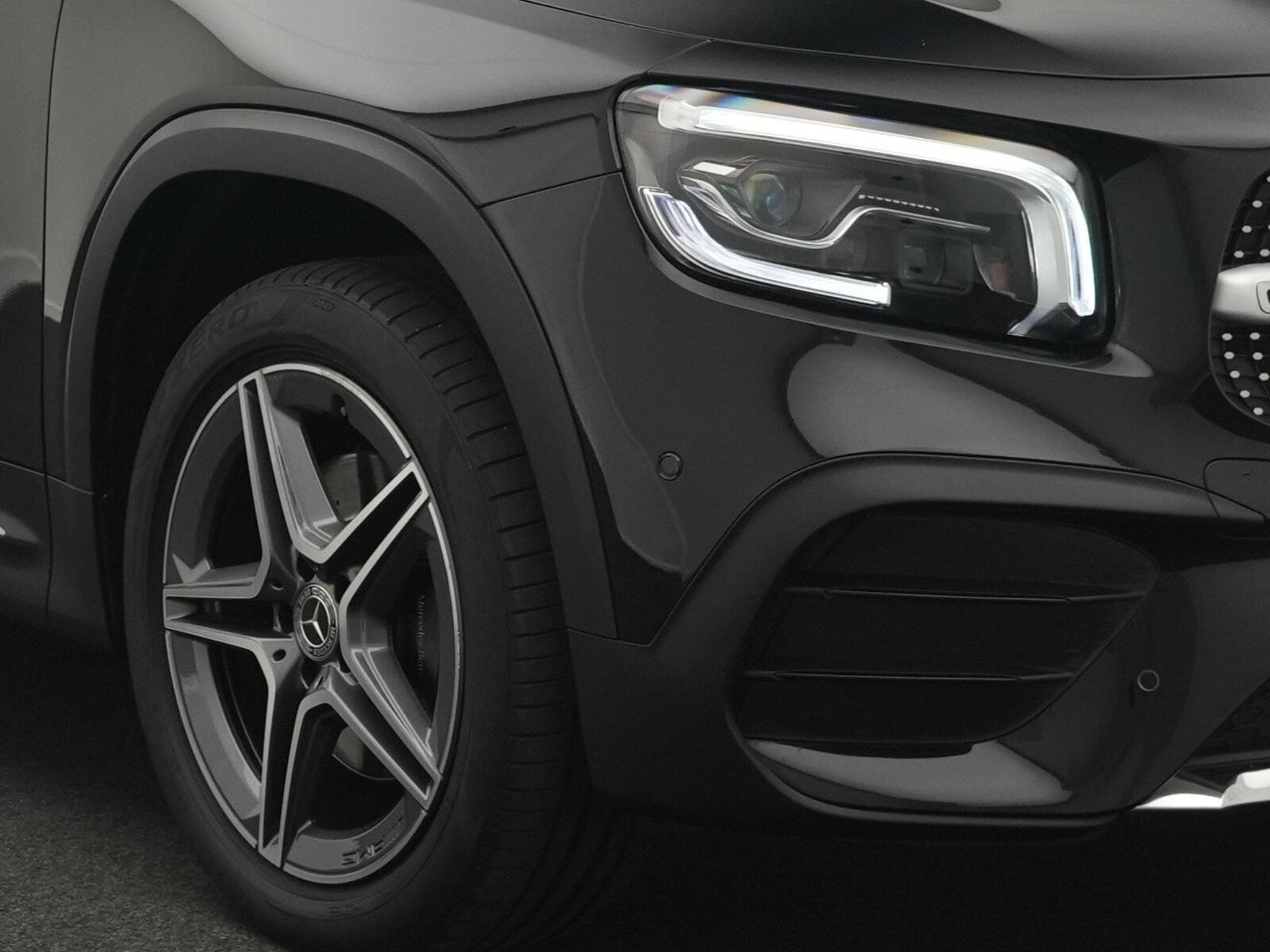 Mercedes GLB 200 AMG-Line Multi+Pano+Memo+Kamera (2021) - Photo 9