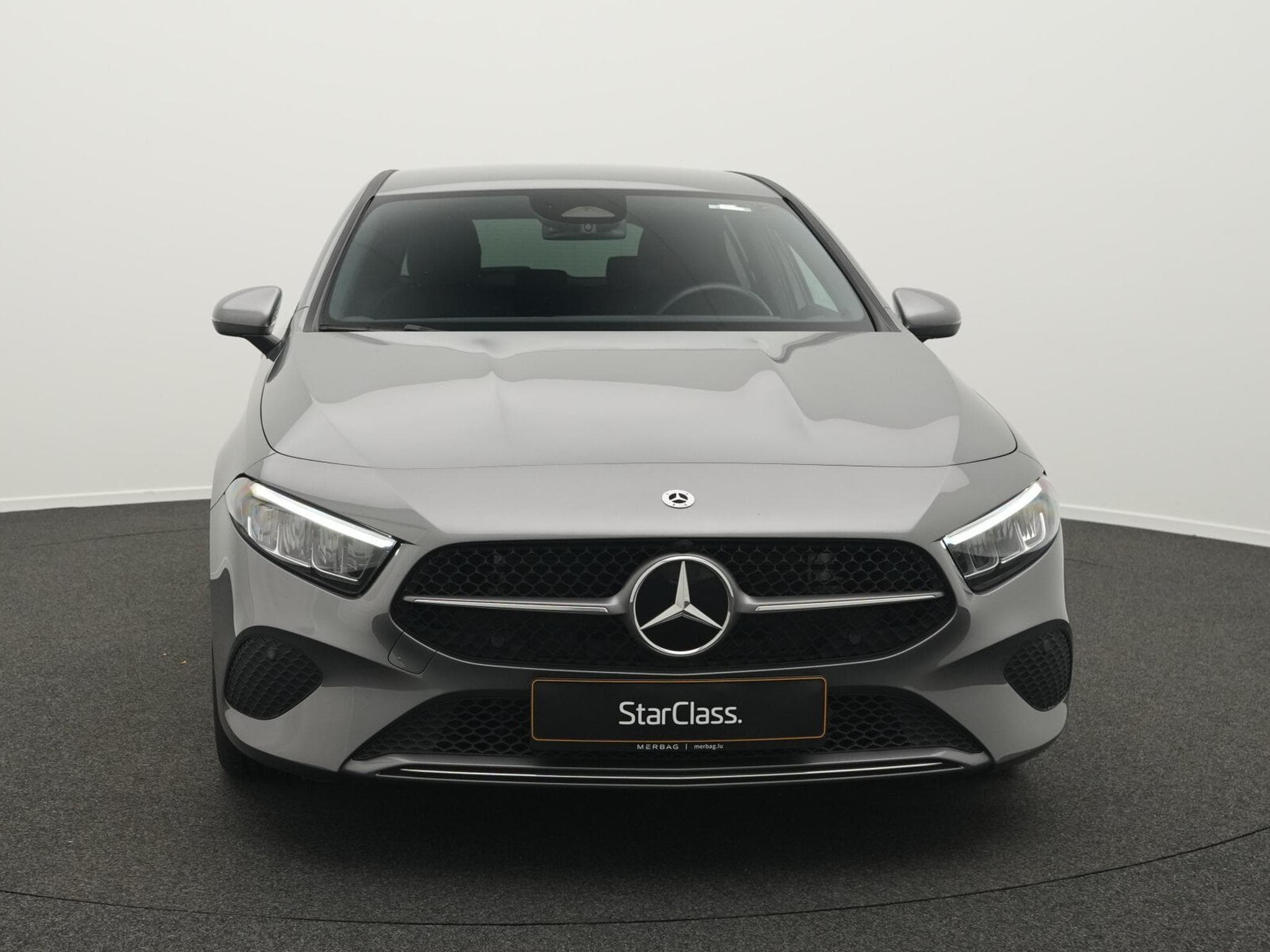 Mercedes A 180 d Progressive LED+Kamera+MBUX (2025) - Photo 2